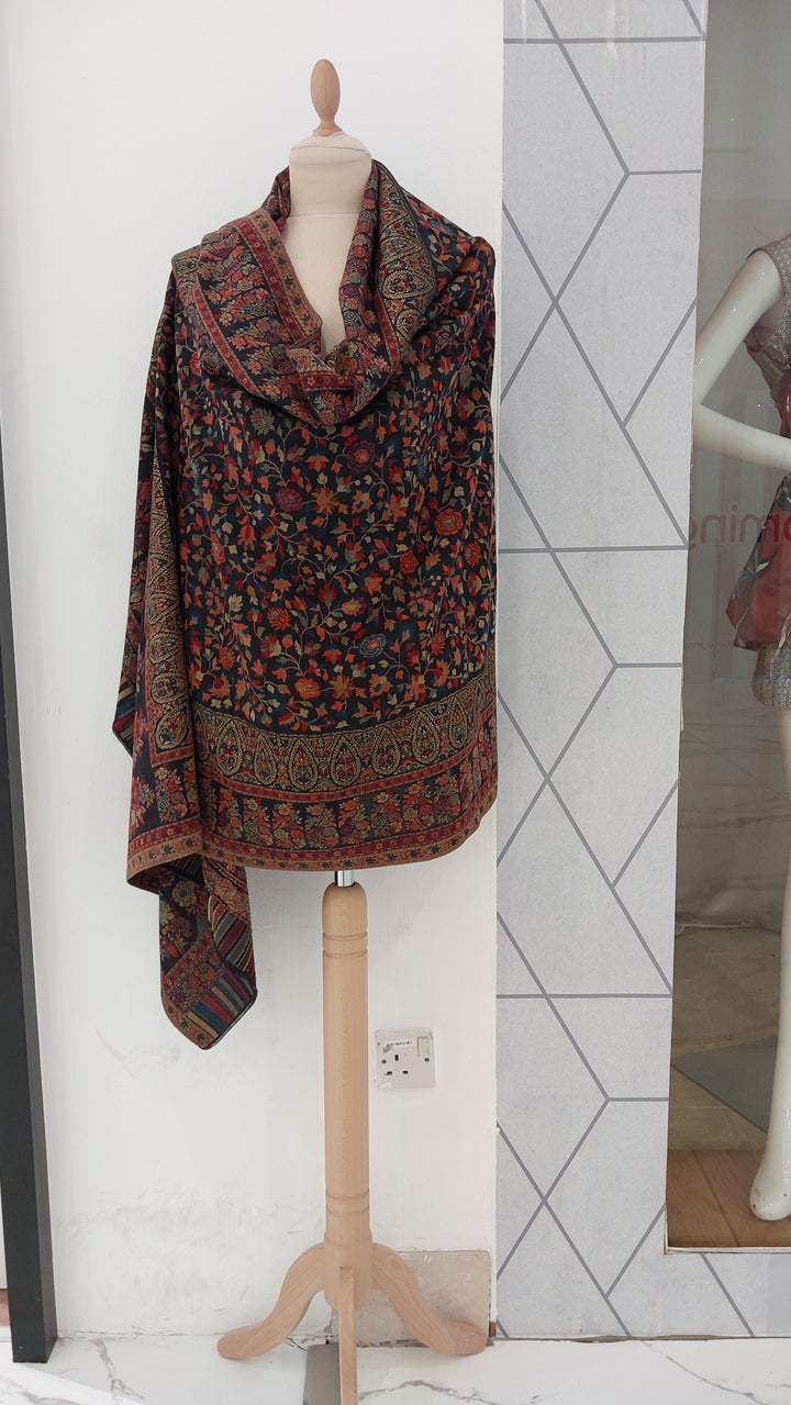 Bhoomi Black Cashmere Shawl |House Of Inaayat