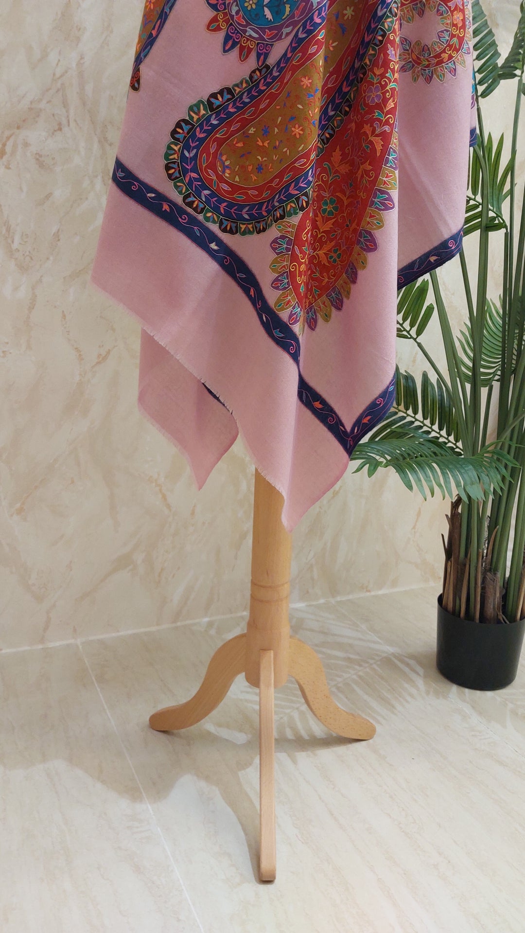 Shipra Soft Pink  Kalamkari Pashmina Scarf | House of Inaayat