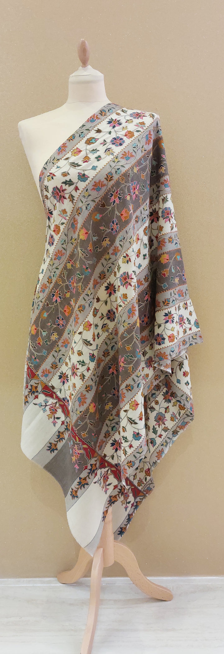 Ivory Floral Vine Stripe Wrap|House Of Inaayat