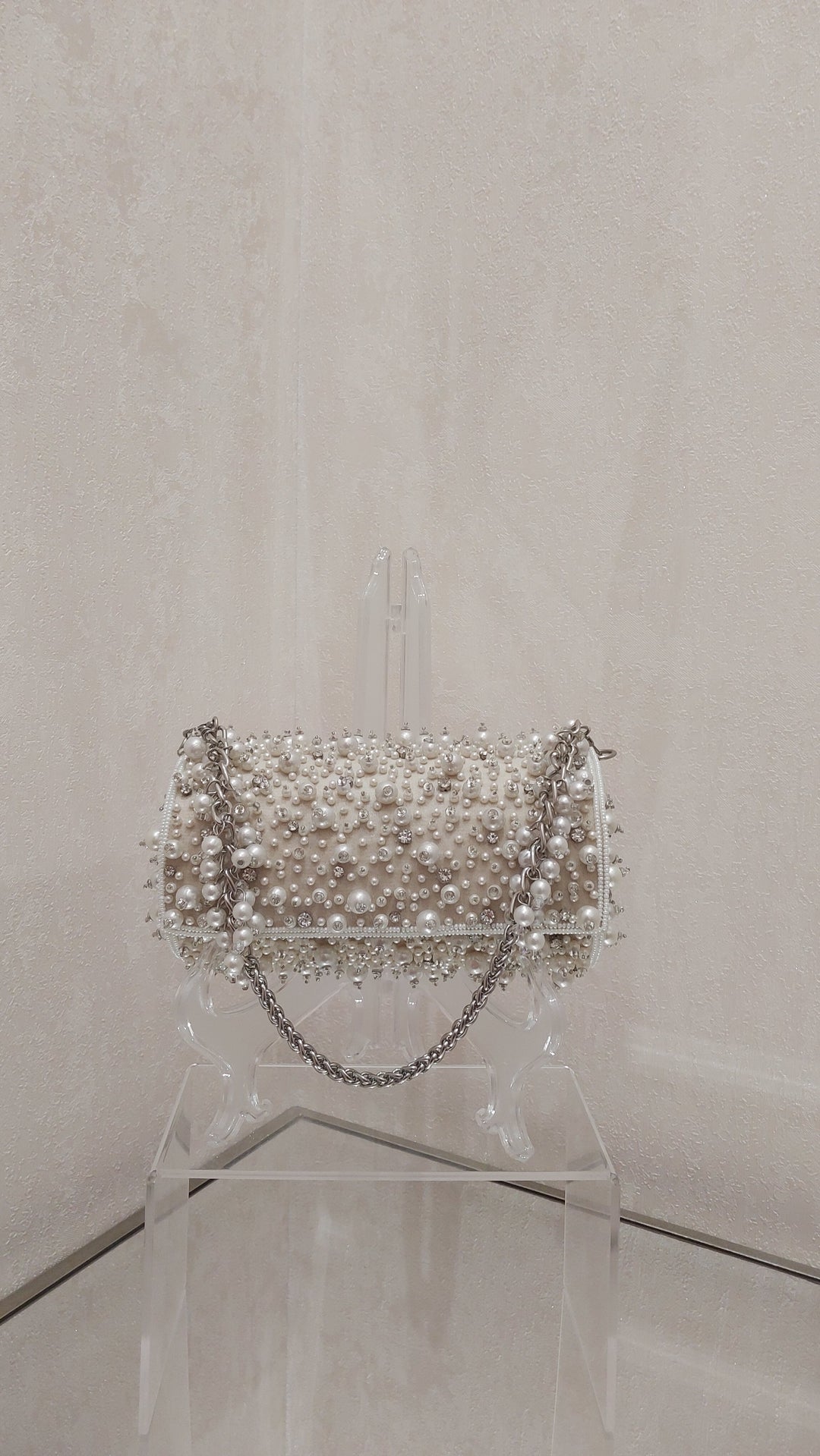 Ivory Pearl & Crystal Embellished Cylinder Clutch| Al Falah