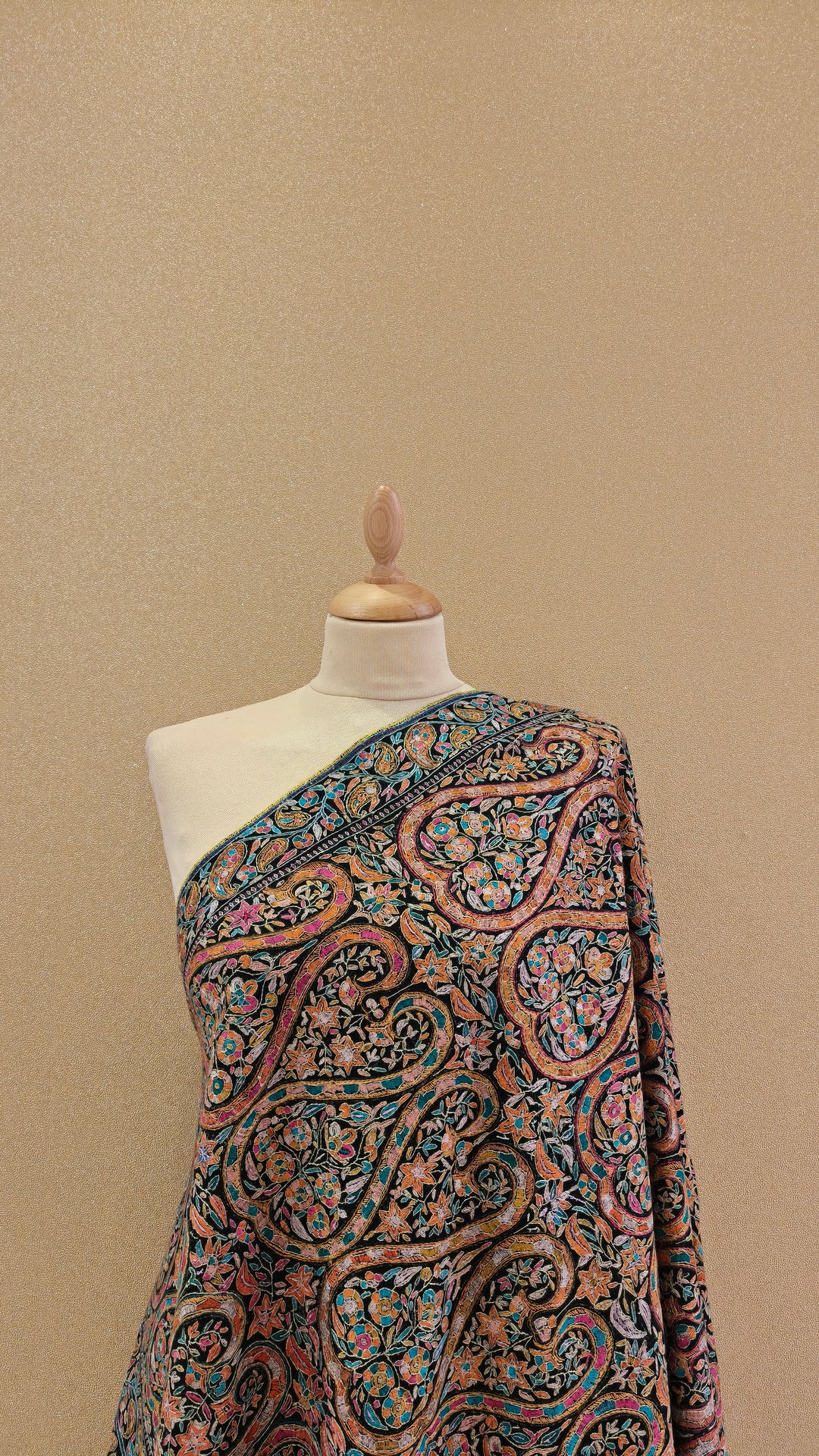 Black Pashmina Shawl  |House Of Inaayat
