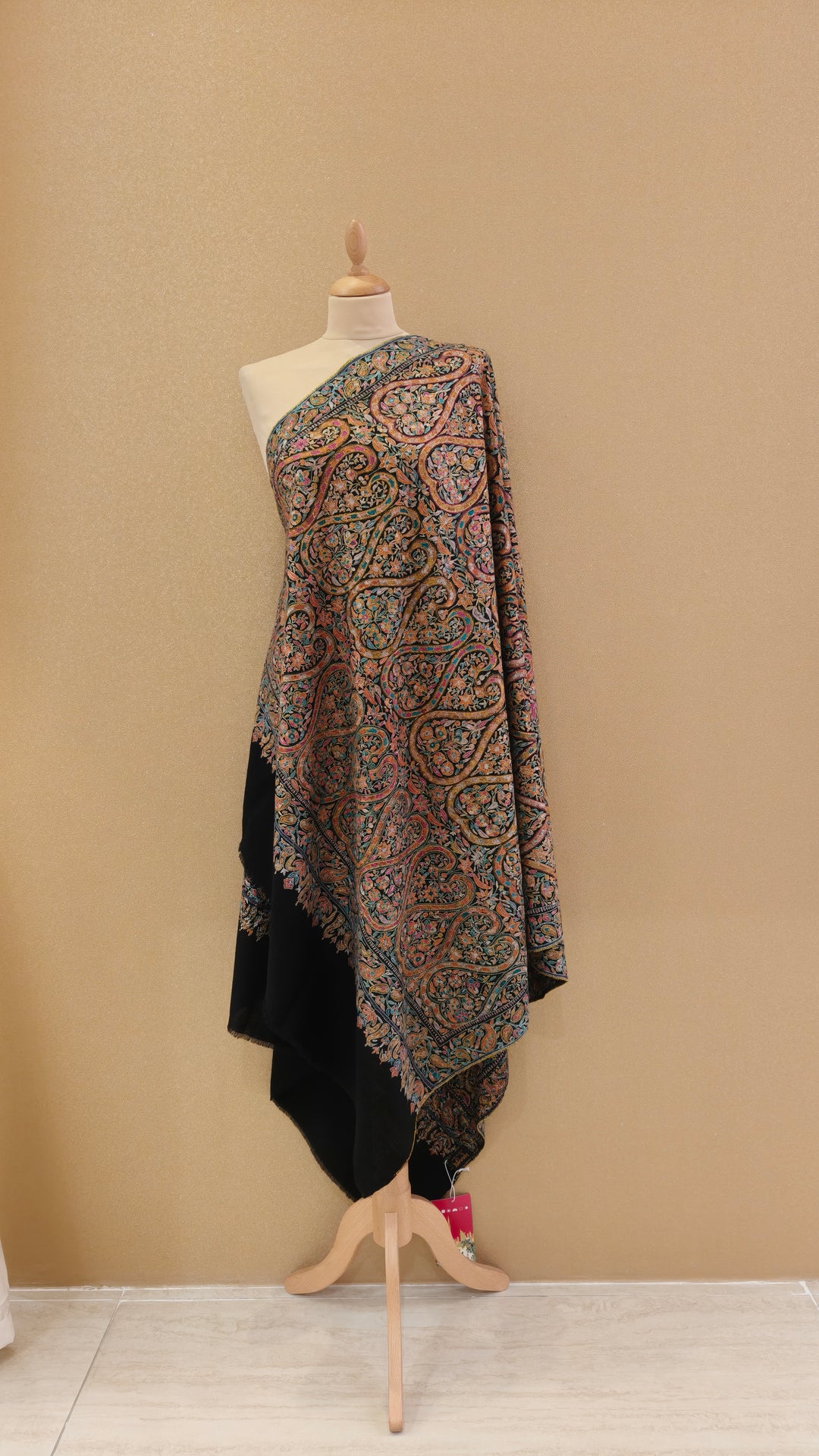 Black Pashmina Shawl  |House Of Inaayat