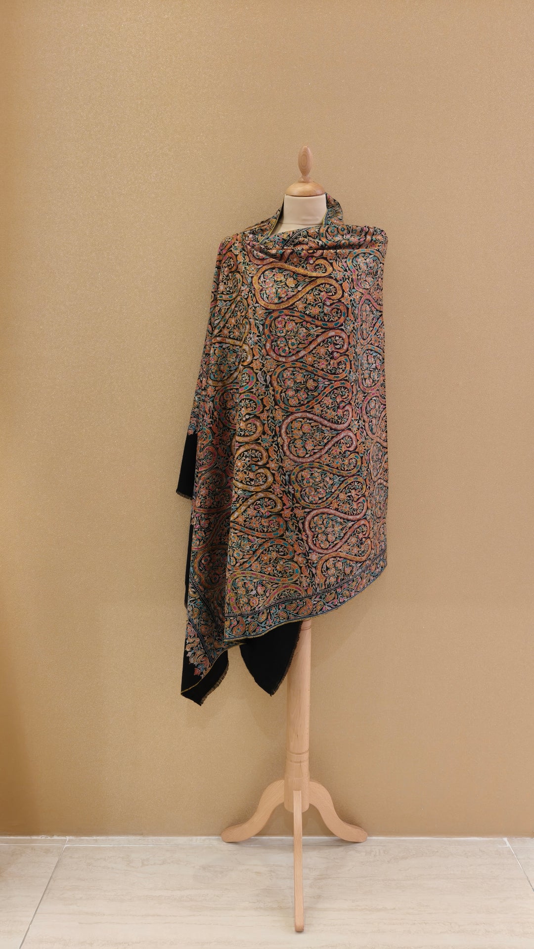 Black Pashmina Shawl  |House Of Inaayat