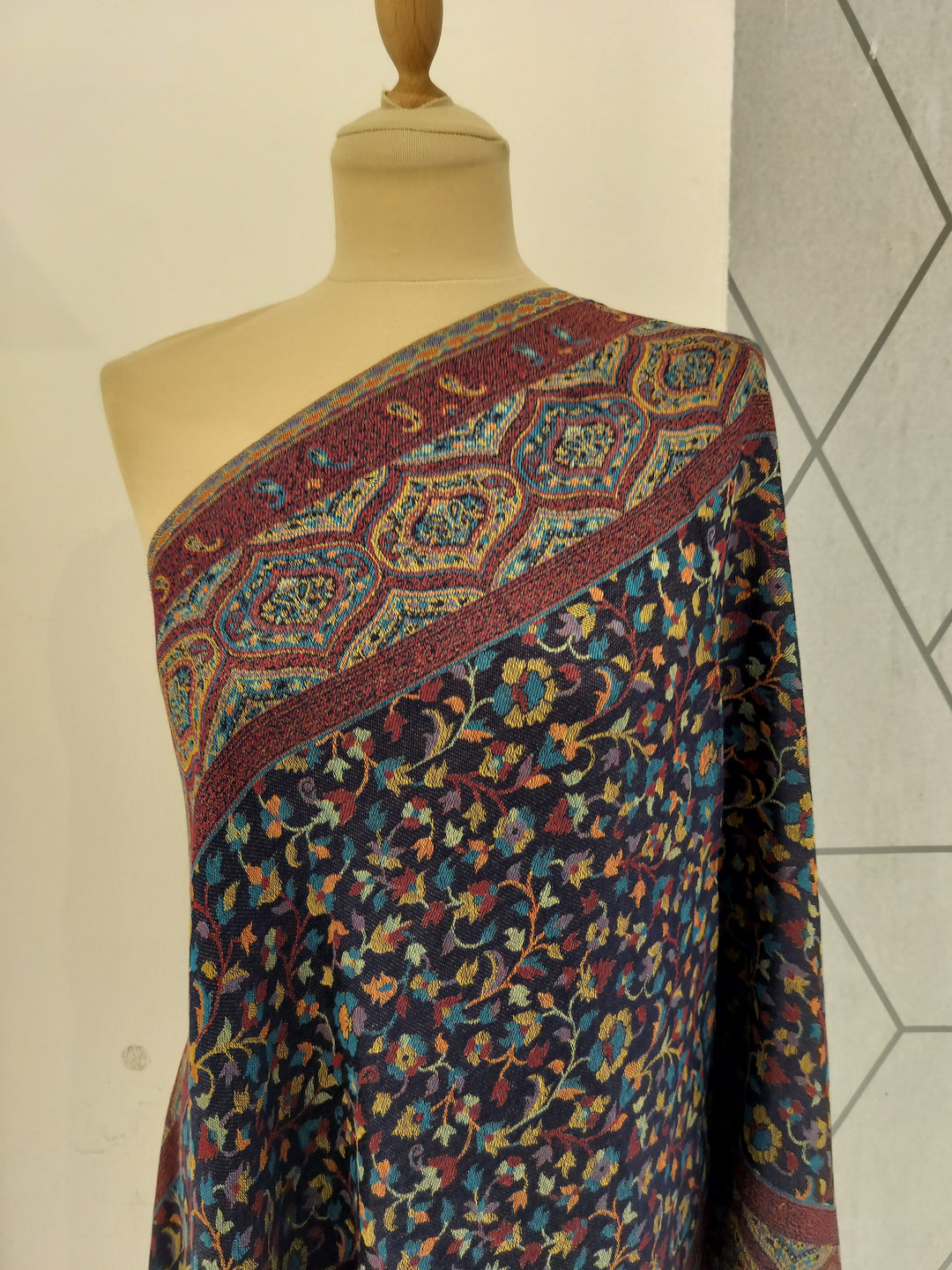 Janvi Midnight Mixed Cashmere Stole | House of Inaayat