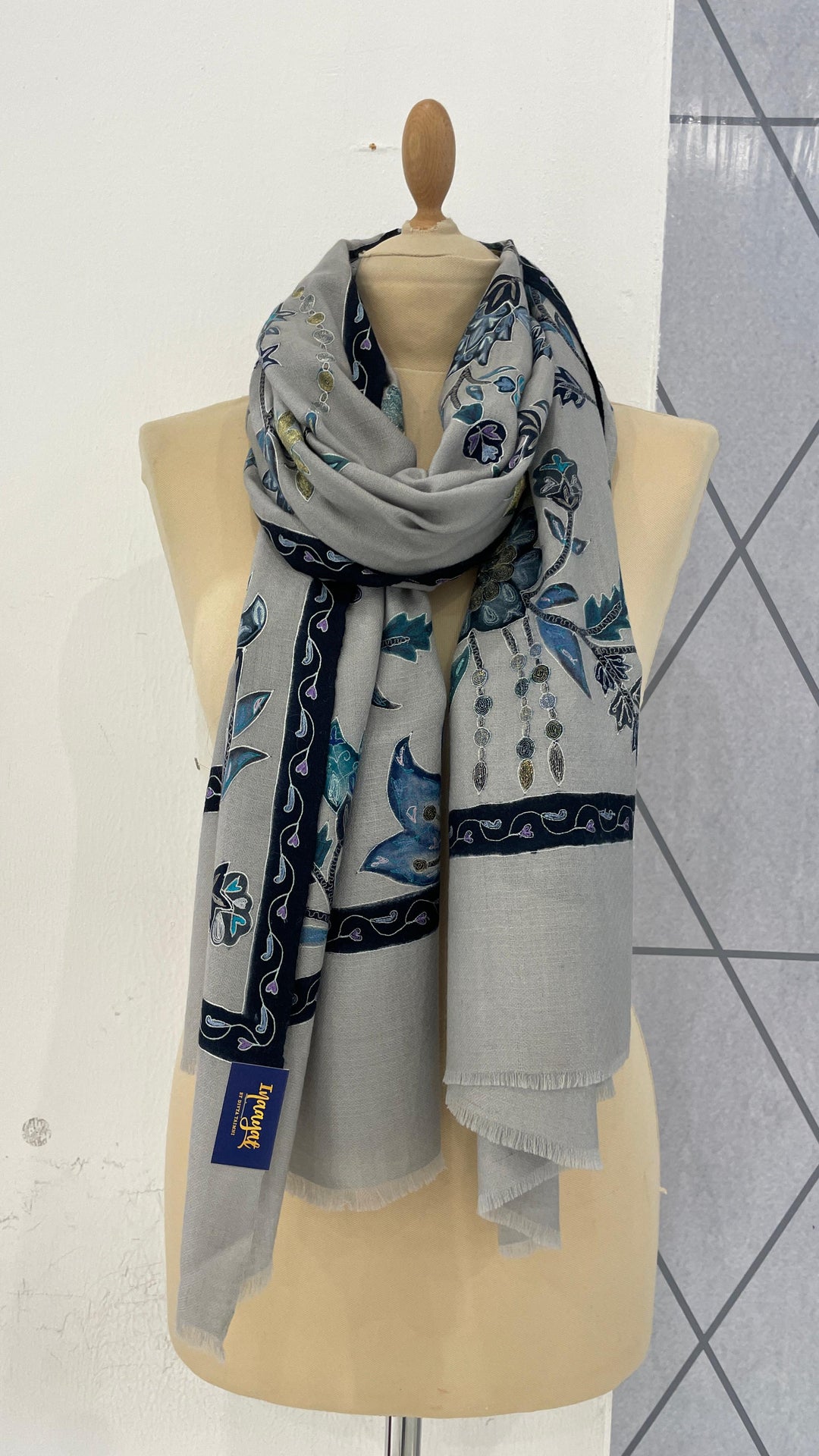 Shipra Grey Kalamkari Pashmina Scarf | House of Inaayat