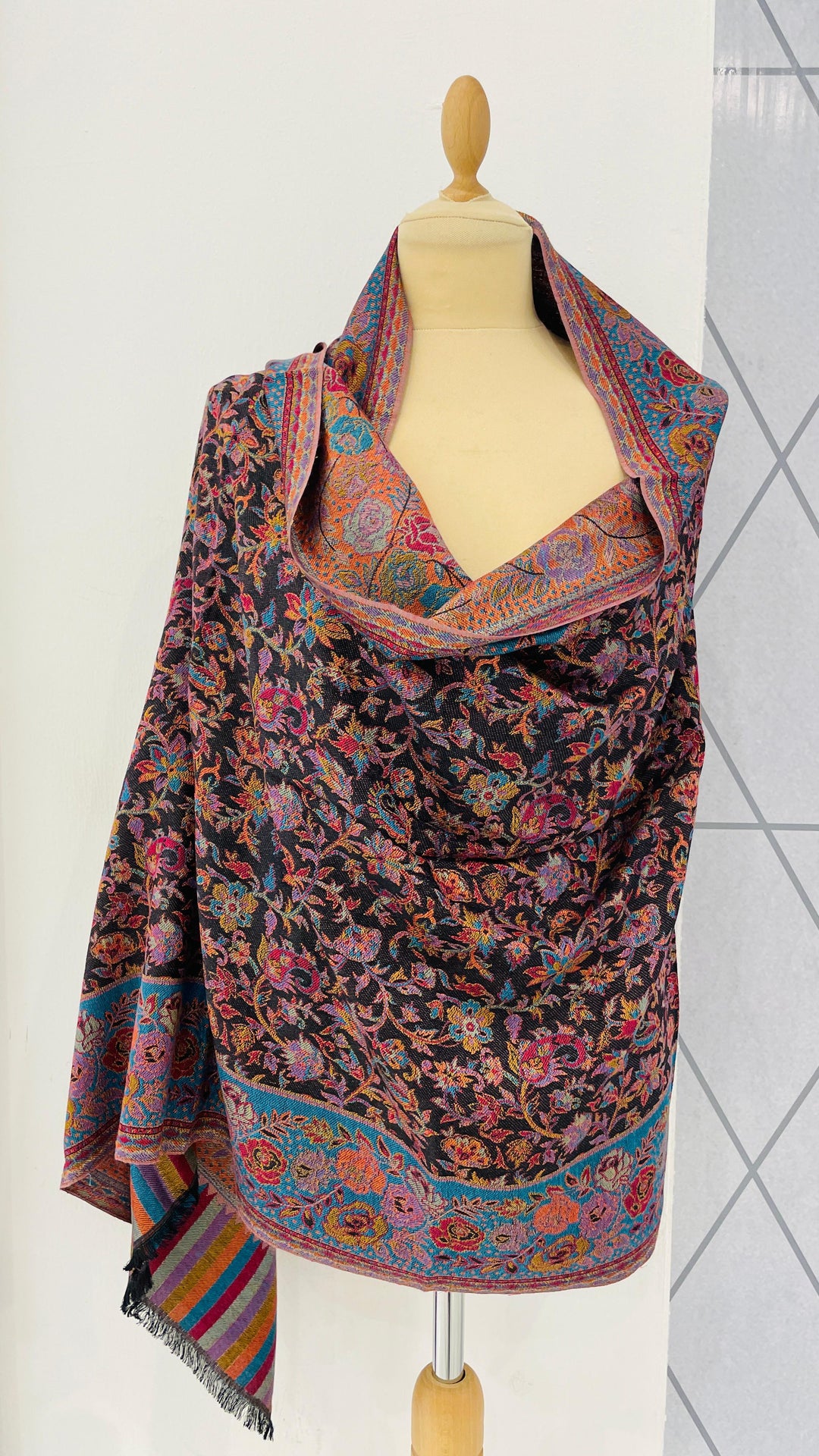 Janvi Black & Turquiose Mixed Cashmere Scarf | House of Inaayat