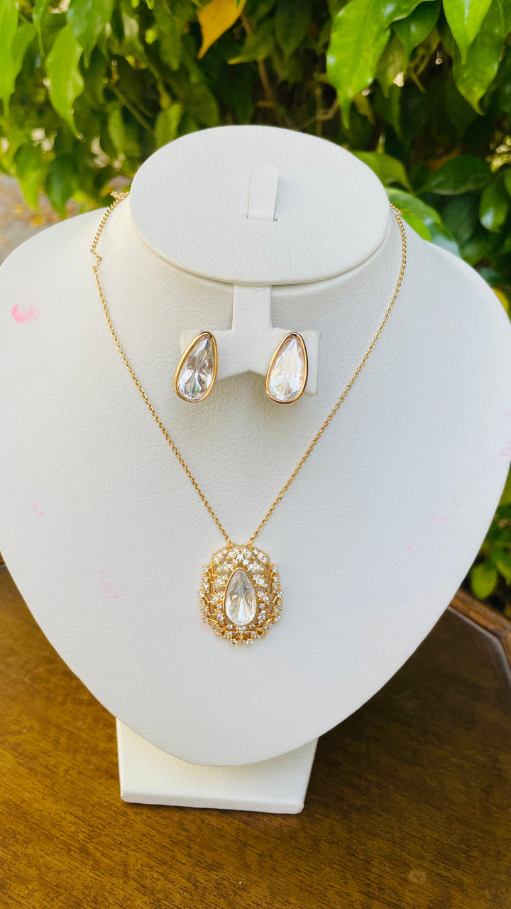 Delicate Pendent and Sets | Inaayat by Divya Taimni