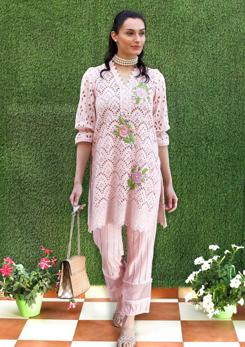 Saanvi Cutwork Kurta Set | The Bumble Bee