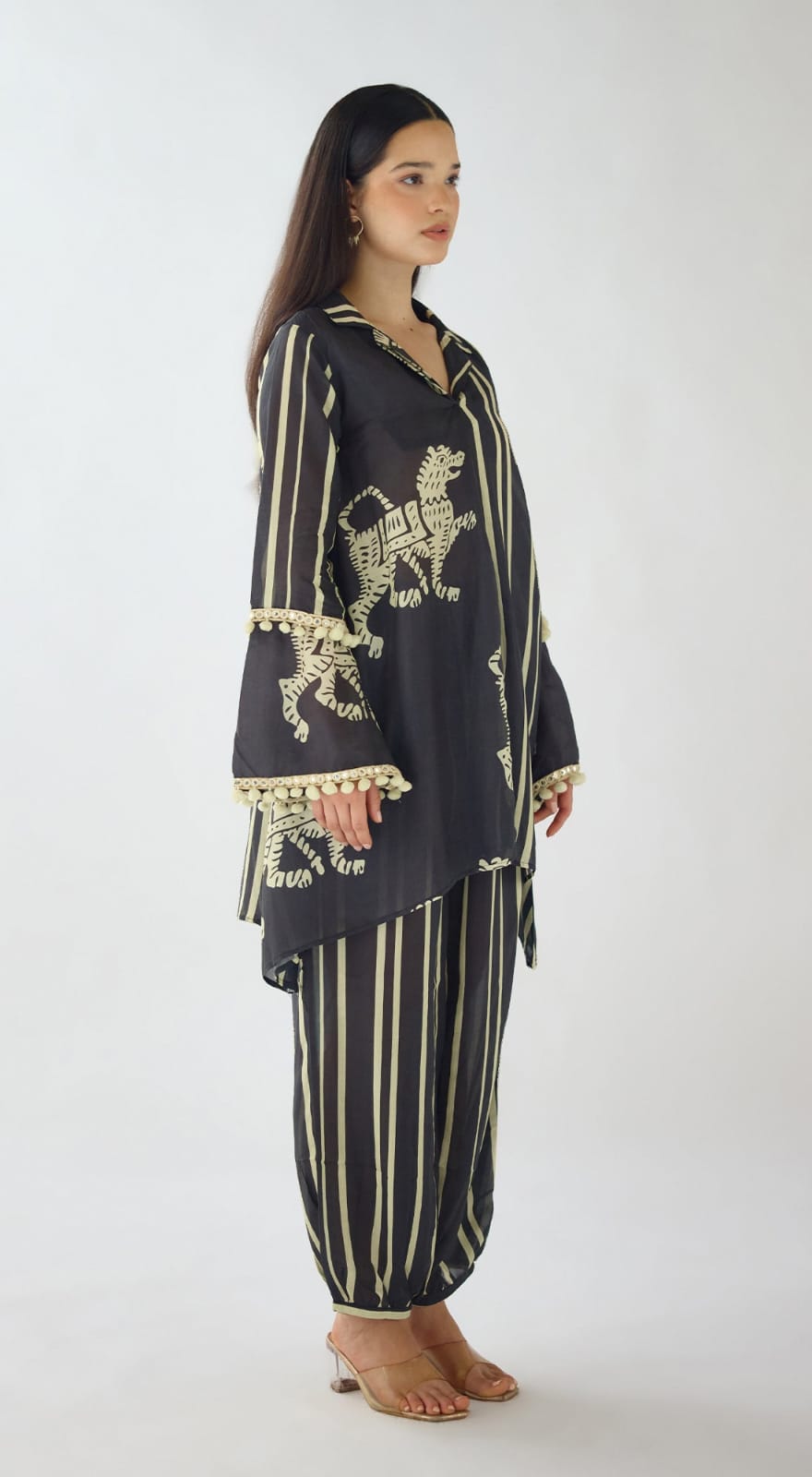 Black Stripes Abstract Co-ord Set | Basanti Kapde Aur Koffee