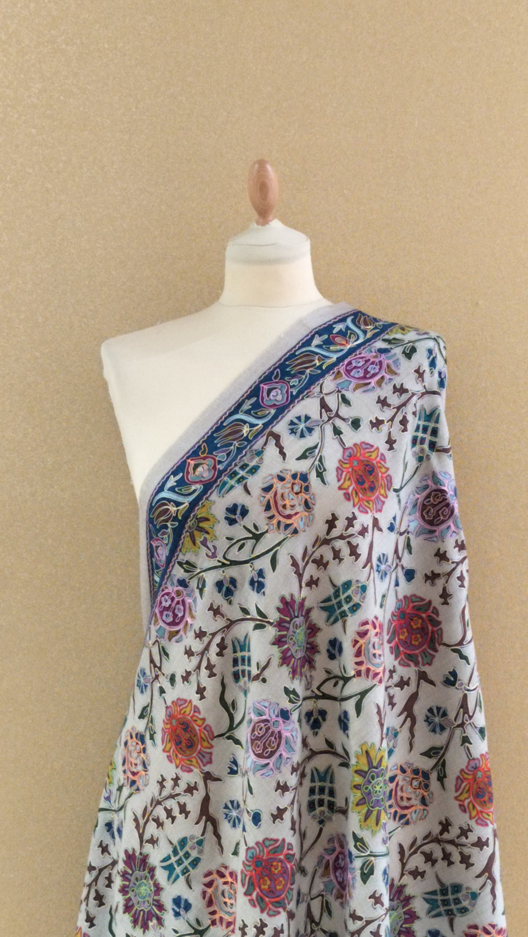 Cloud Grey Floral Jaal Embroidered Wrap|House Of Inaayat