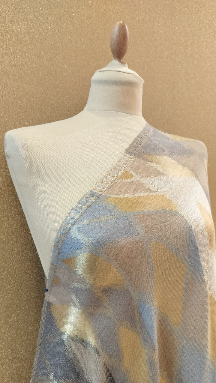 Champagne and Silver Reversable Zari Scarf |House of Inaayat