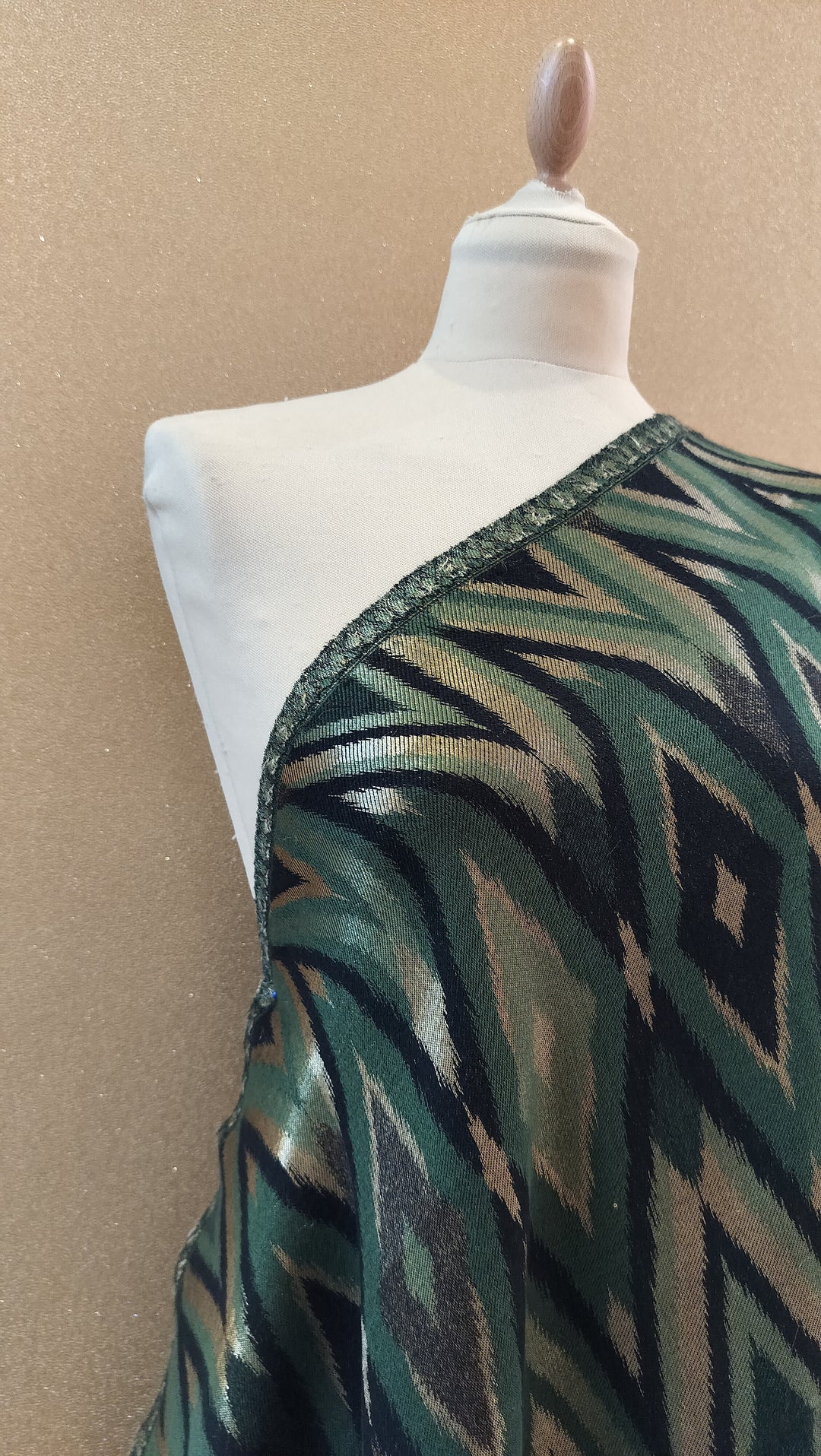 Emerald Ikat Reversable Geometric Scarf |House of Inaayat