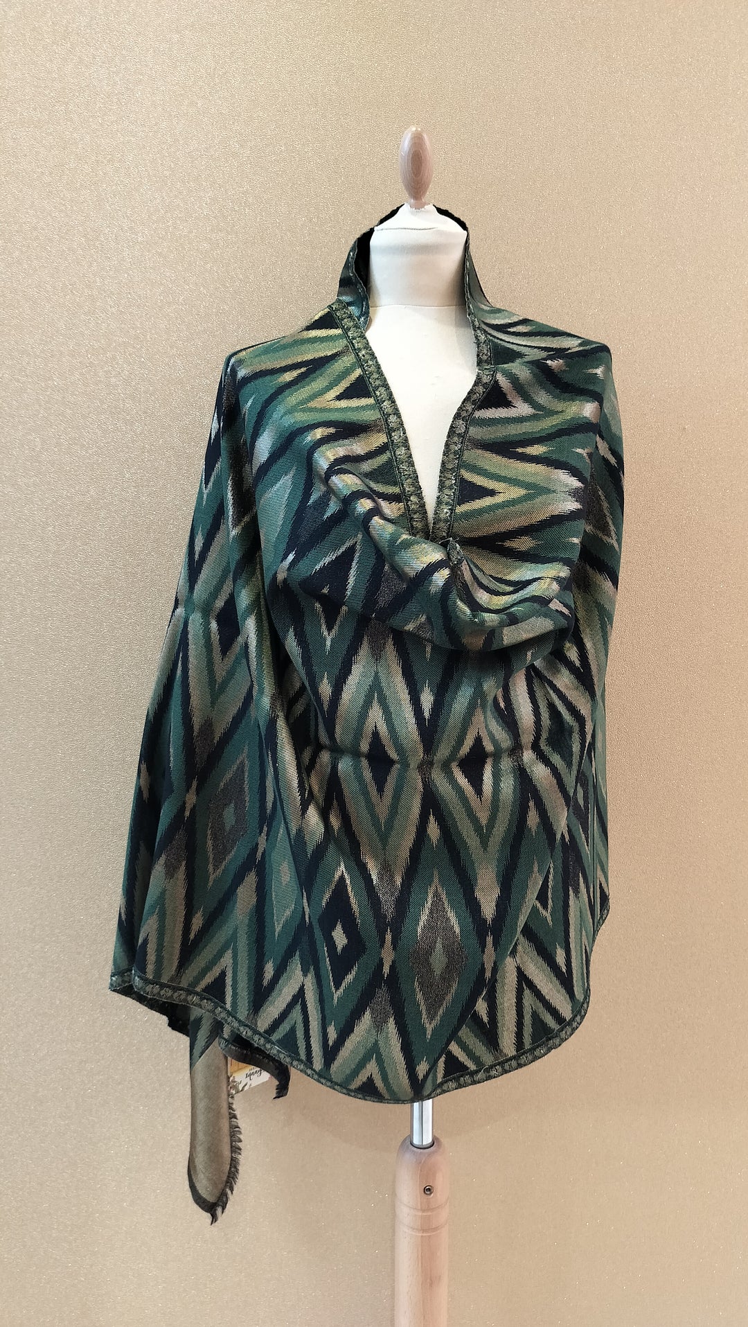 Emerald Ikat Reversable Geometric Scarf |House of Inaayat