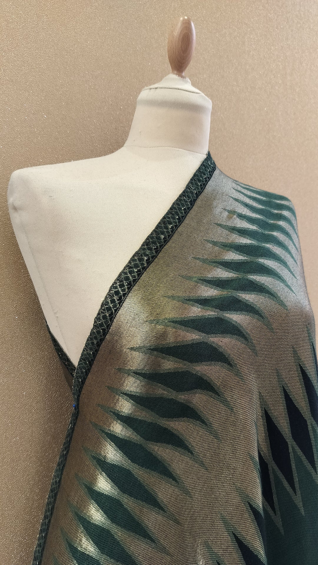 Emerald Gold Reversable Zari Ikat Scarf |House of Inaayat