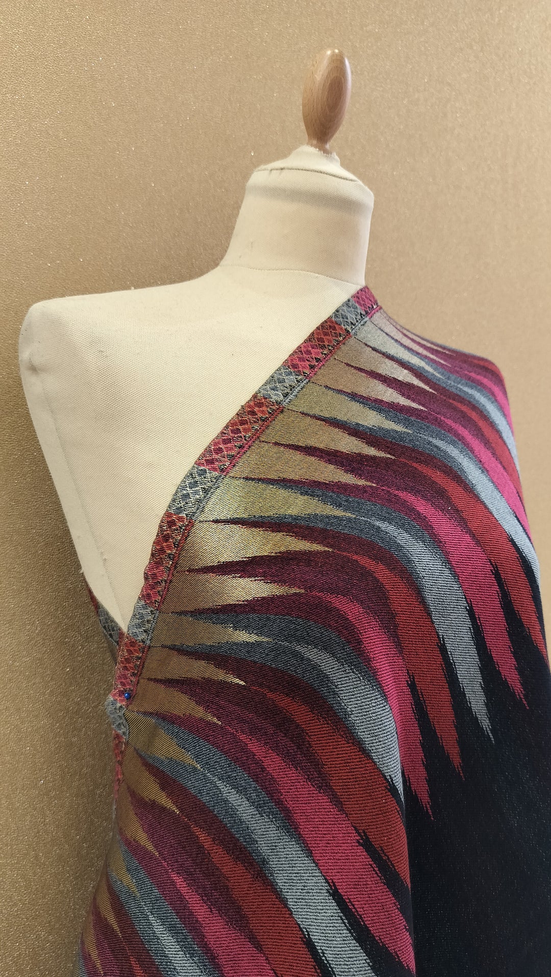 Golden Amber Ikat Reversable Zari Scarf |House of Inaayat