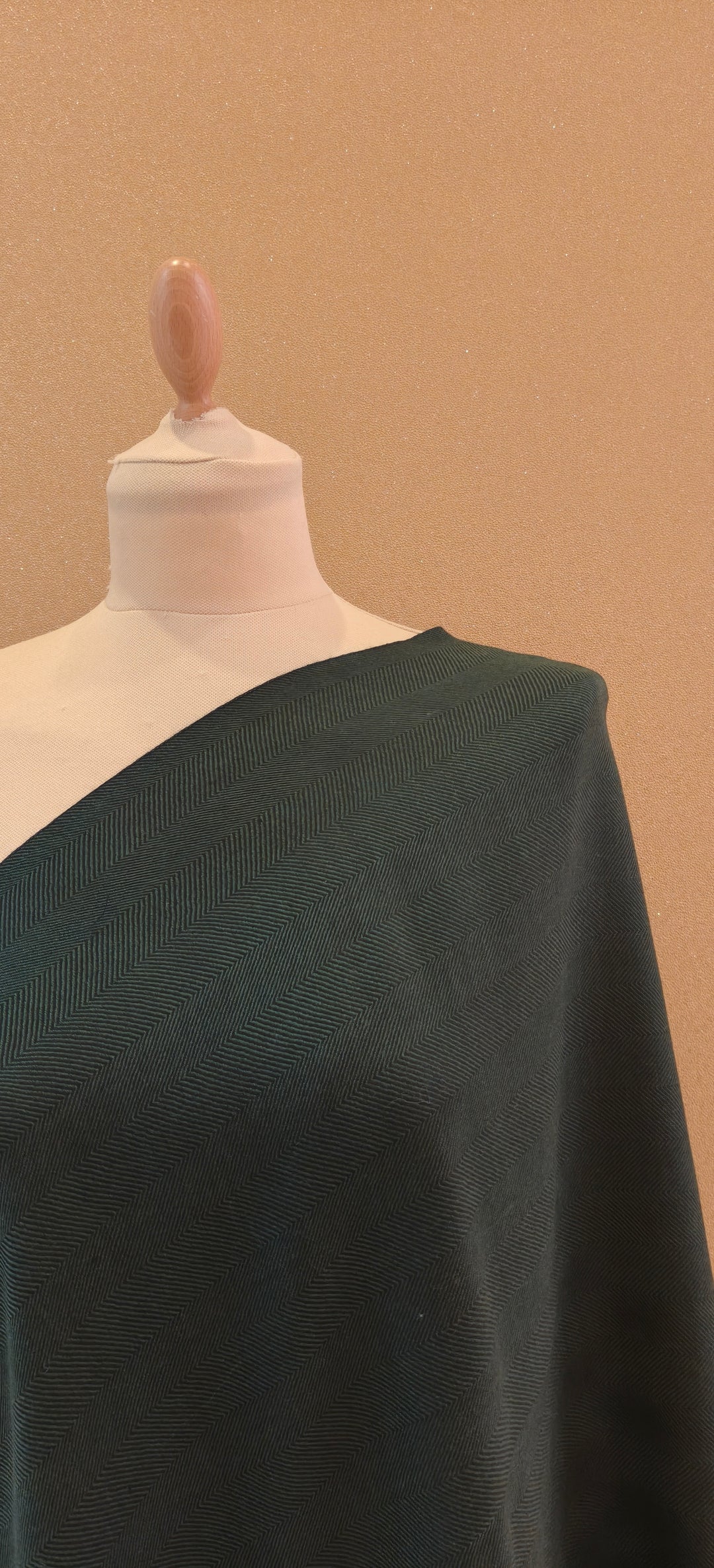 Emerald Green Fine Wool Pashmina| House Of Inaayat