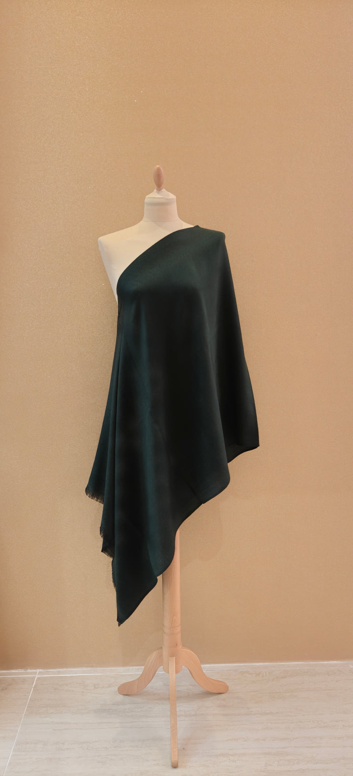 Emerald Green Fine Wool Pashmina| House Of Inaayat