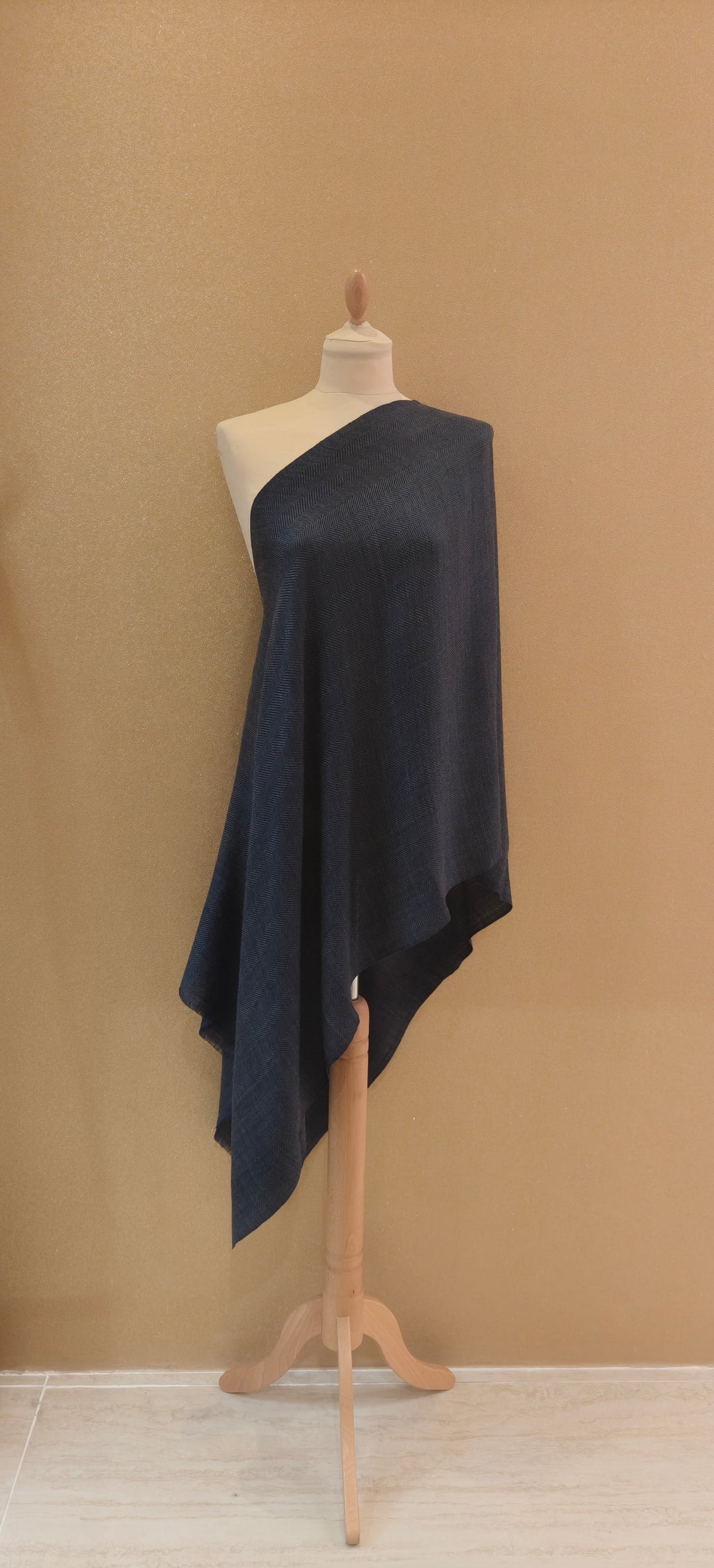 Emerald Green Fine Wool Pashmina| House Of Inaayat