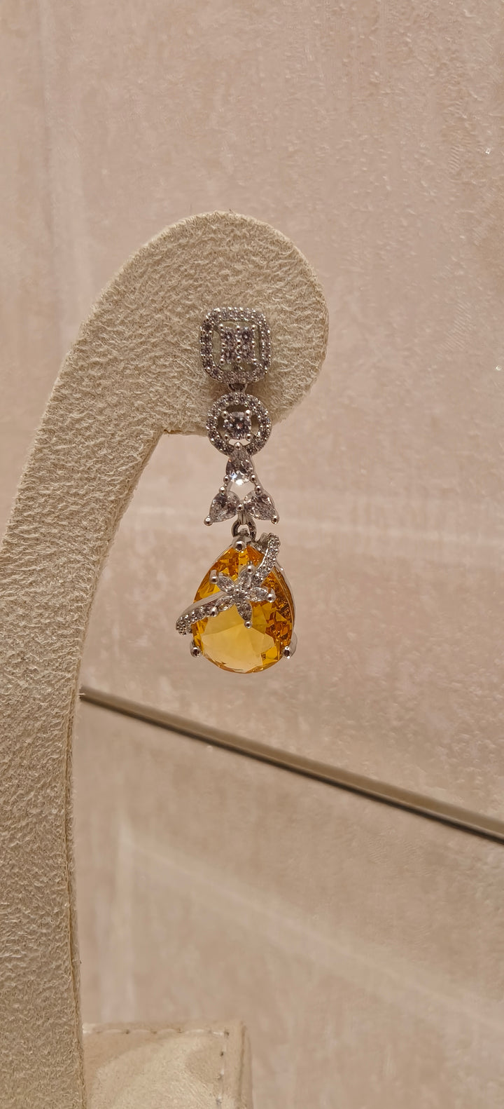 Luminous Citrine-Tone Crystal Necklace Set|Inaayat By Divya Taimni