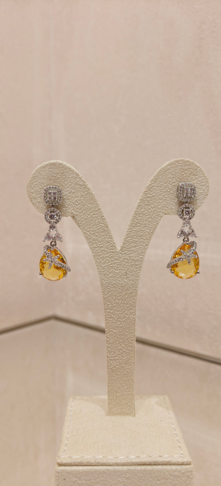 Luminous Citrine-Tone Crystal Necklace Set|Inaayat By Divya Taimni