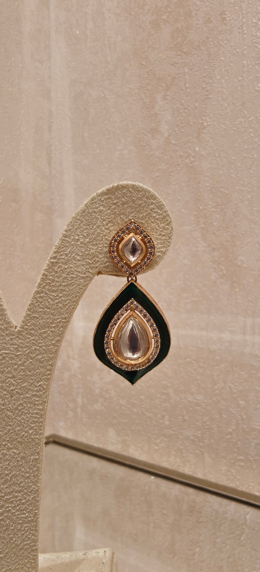 Enamel & Pearl Choker Set|Inaayat By Divya Taimni