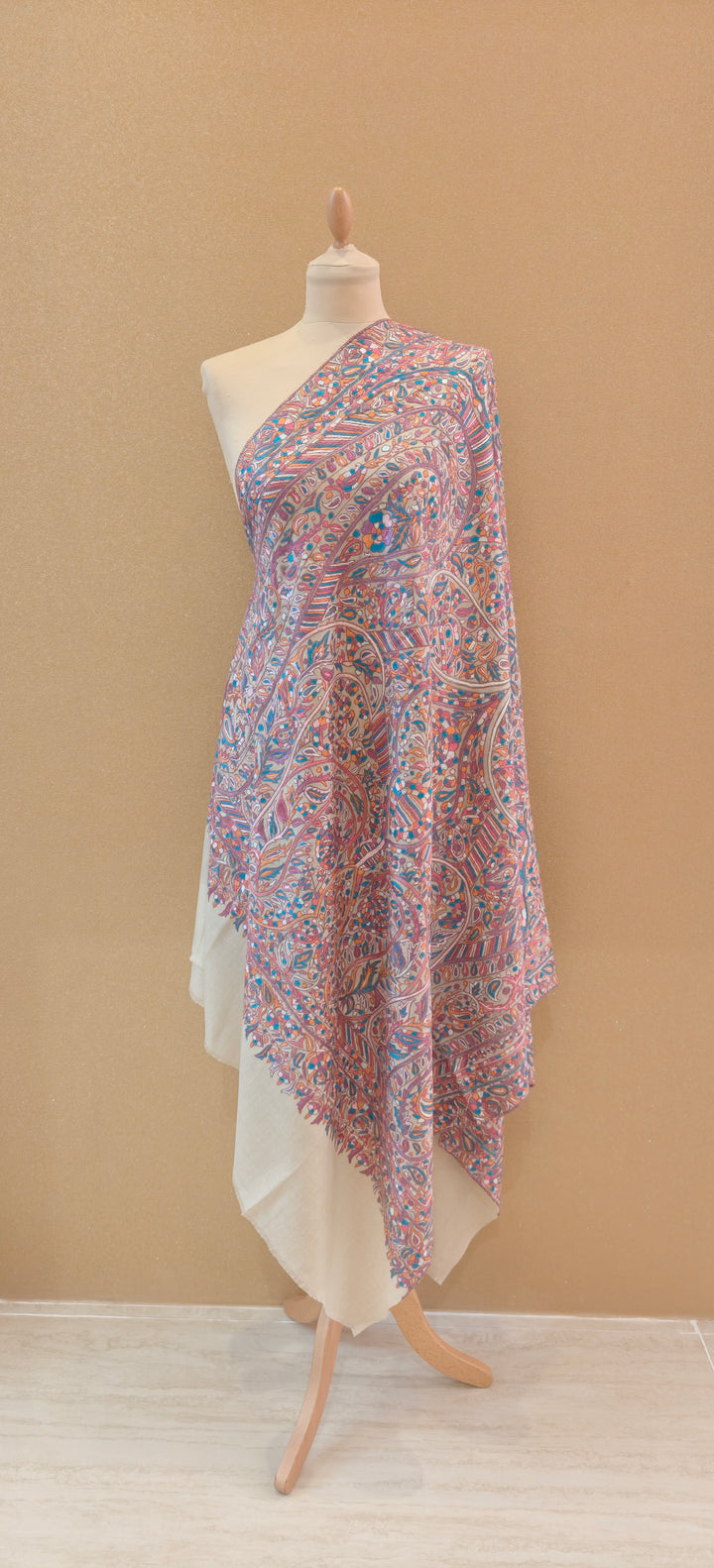 Exquisite Hand-Embroidered Sozni Jamawar Shawl |House Of Inaayat