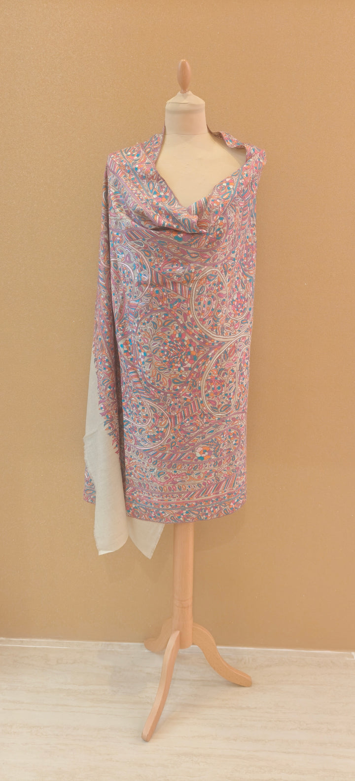 Exquisite Hand-Embroidered Sozni Jamawar Shawl |House Of Inaayat