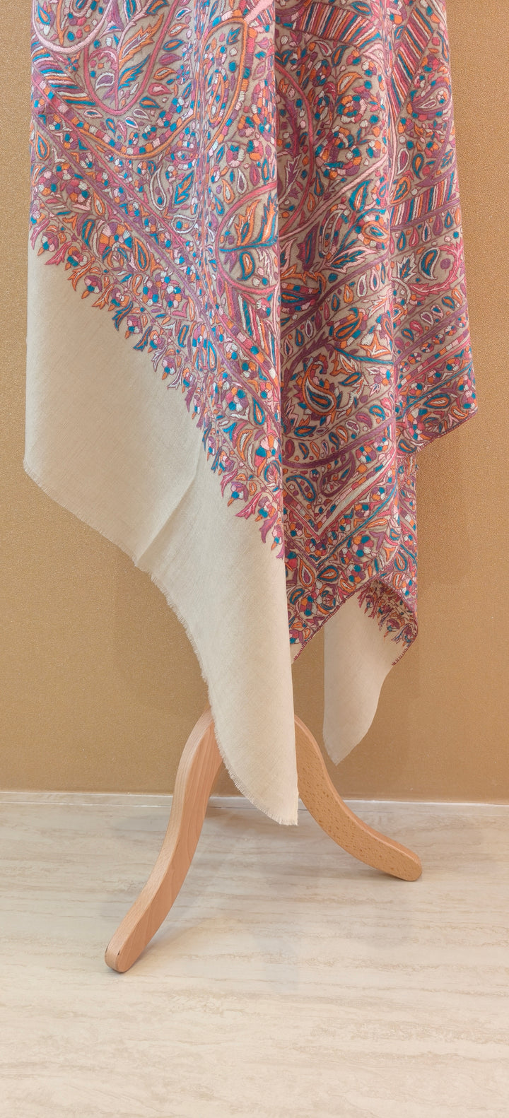 Exquisite Hand-Embroidered Sozni Jamawar Shawl |House Of Inaayat