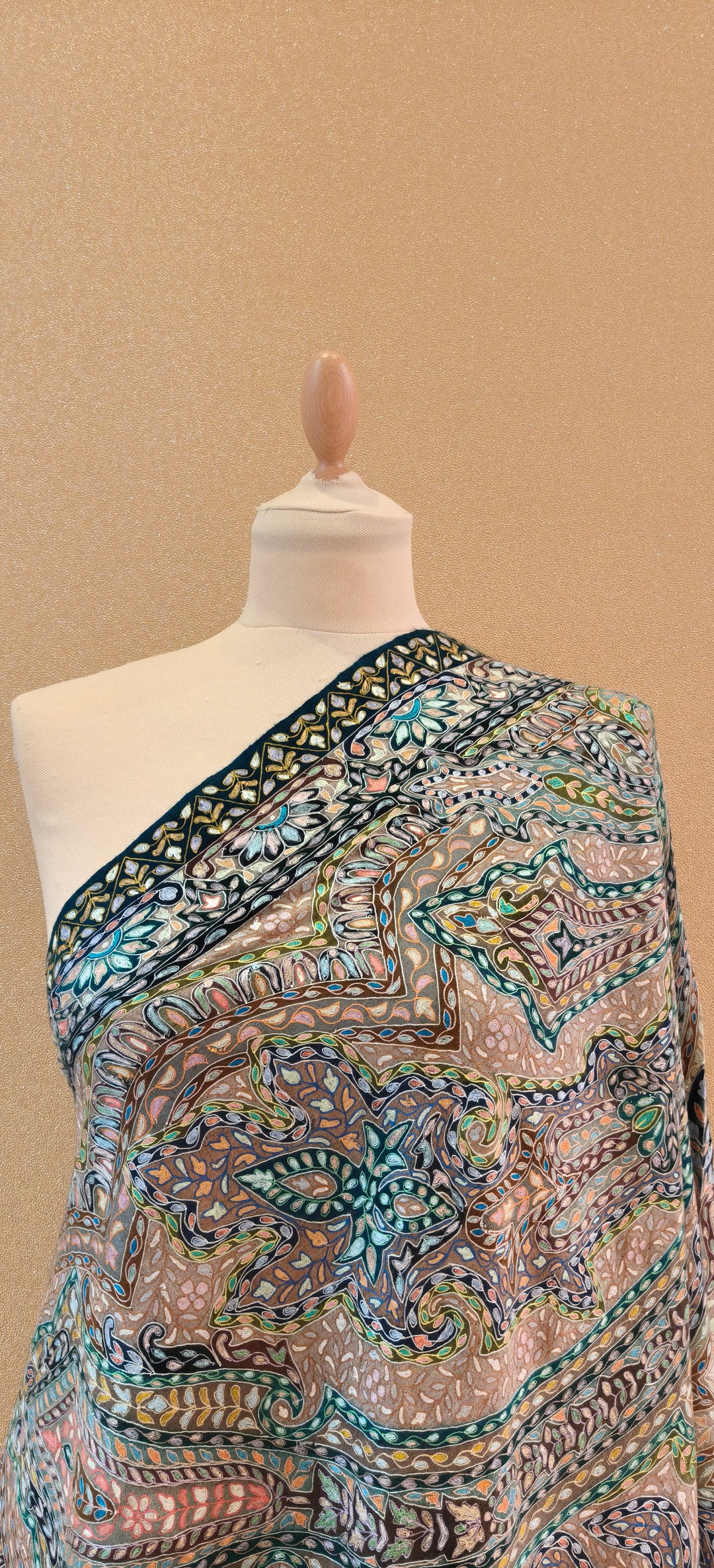 Royal Sozni Hand-Embroidered Jamawar Shawl in Earthy Tones|House Of Inaayat
