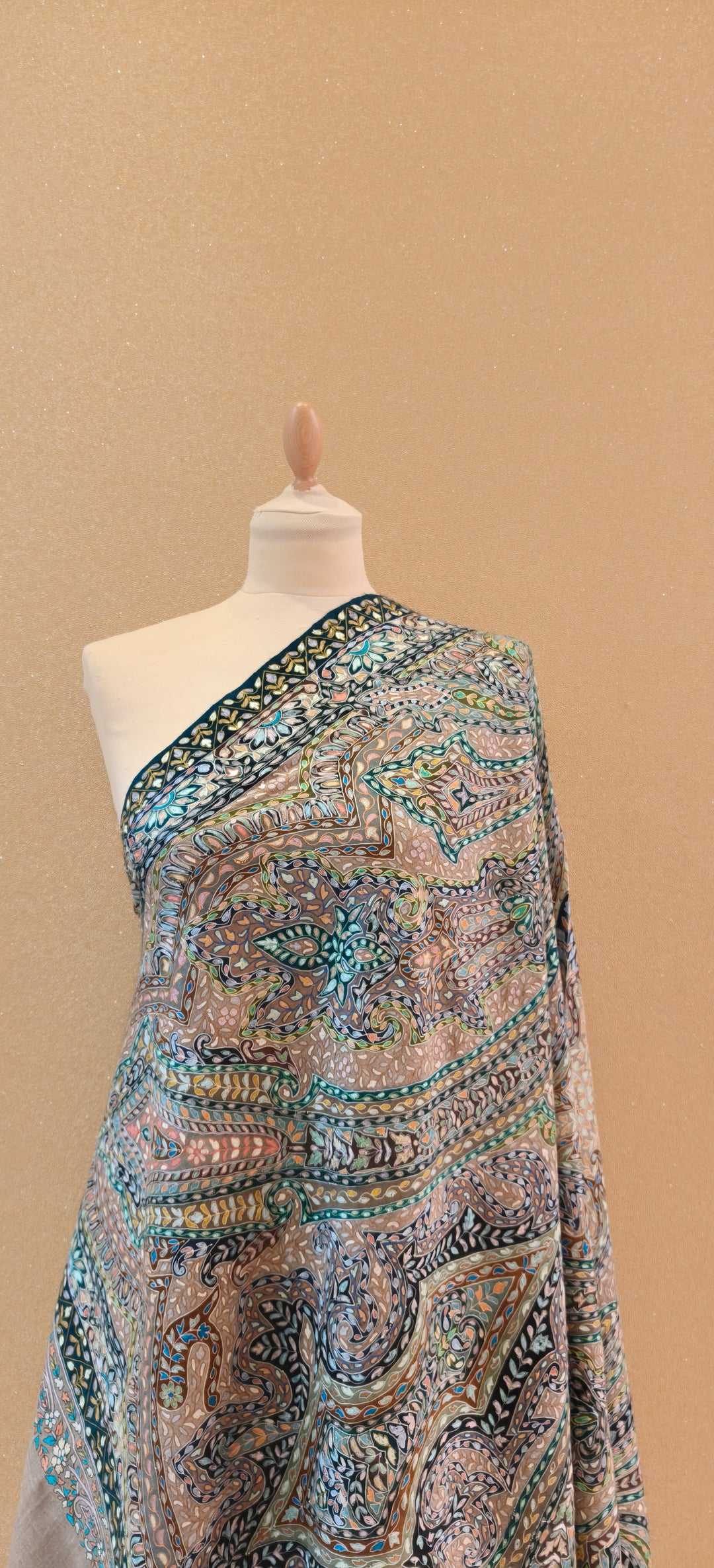 Royal Sozni Hand-Embroidered Jamawar Shawl in Earthy Tones|House Of Inaayat