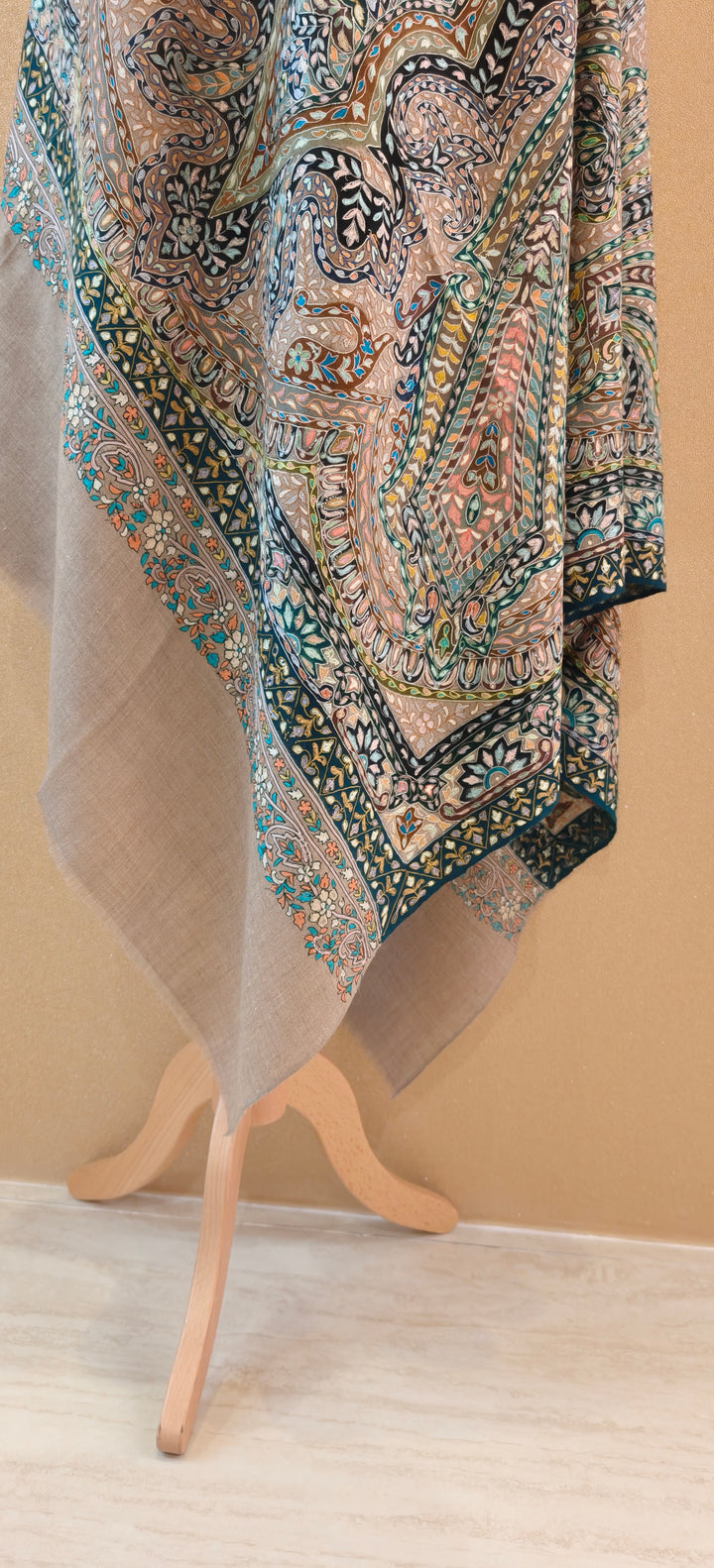 Royal Sozni Hand-Embroidered Jamawar Shawl in Earthy Tones|House Of Inaayat