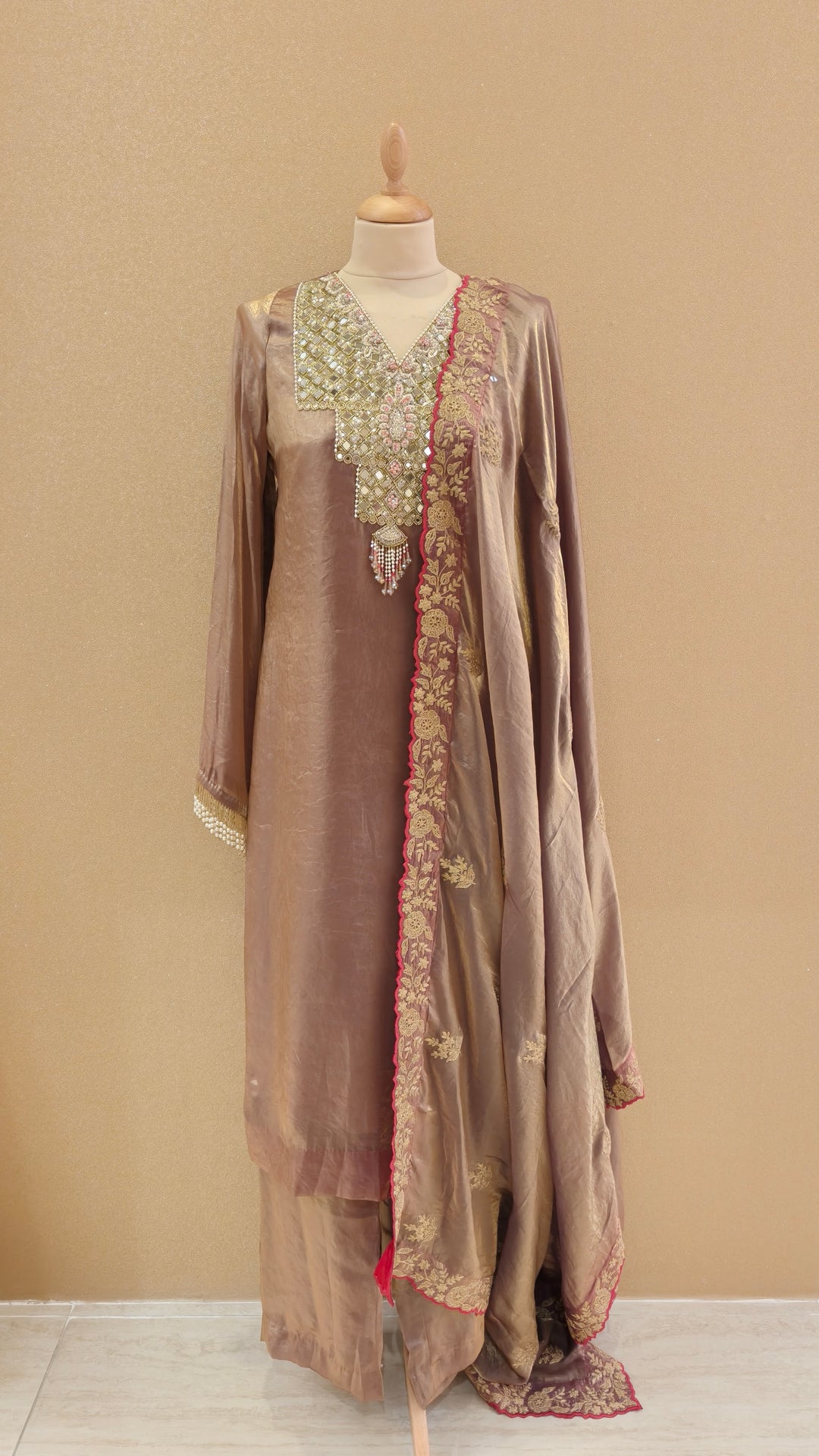 Shahi Bronze Kashmiri Suit| AURAROZE