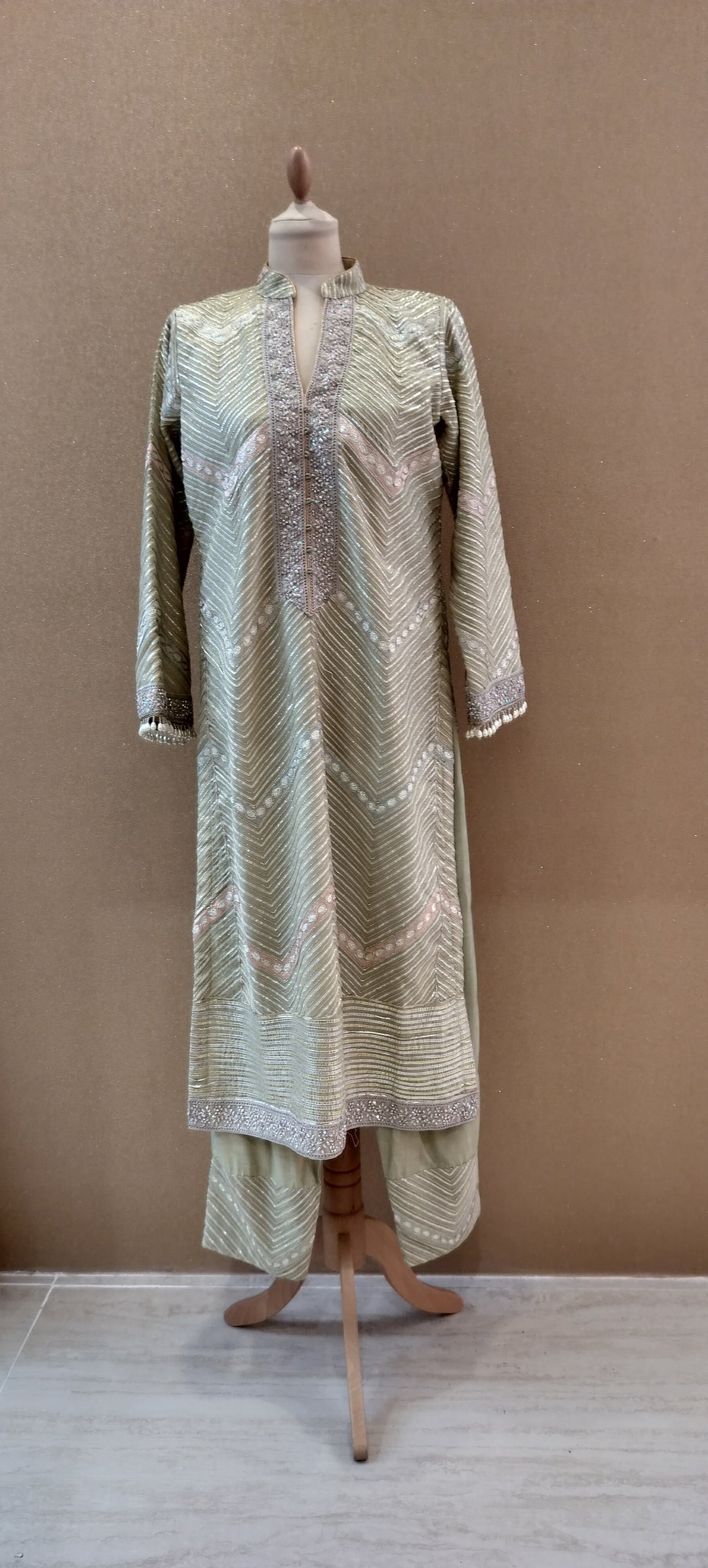 Sage Green Gottapatti Suit|Kuwarani Ritu