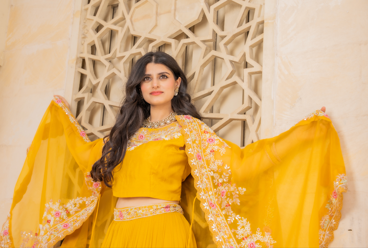 Kashish Imitation Polki Diamond Kundan Necklace and Earrings Set|Inaayat by Divya Taimni