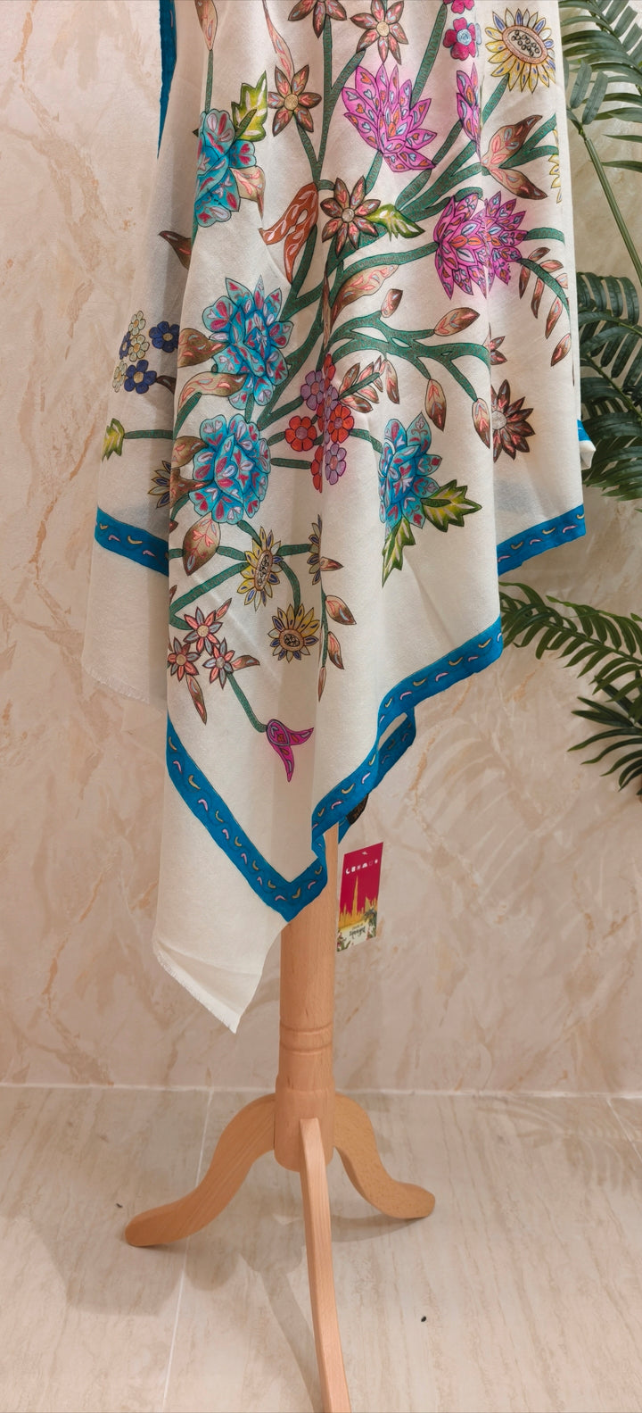 Shipra Ivory Floral Hand-Embroidered Pashmina Scarf | House of Inaayat