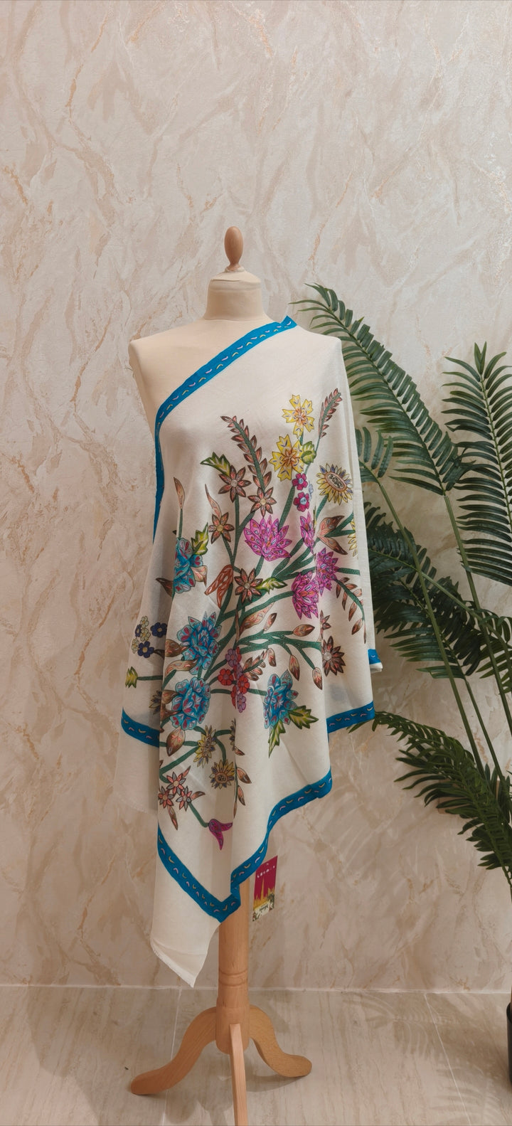 Shipra Ivory Floral Hand-Embroidered Pashmina Scarf | House of Inaayat