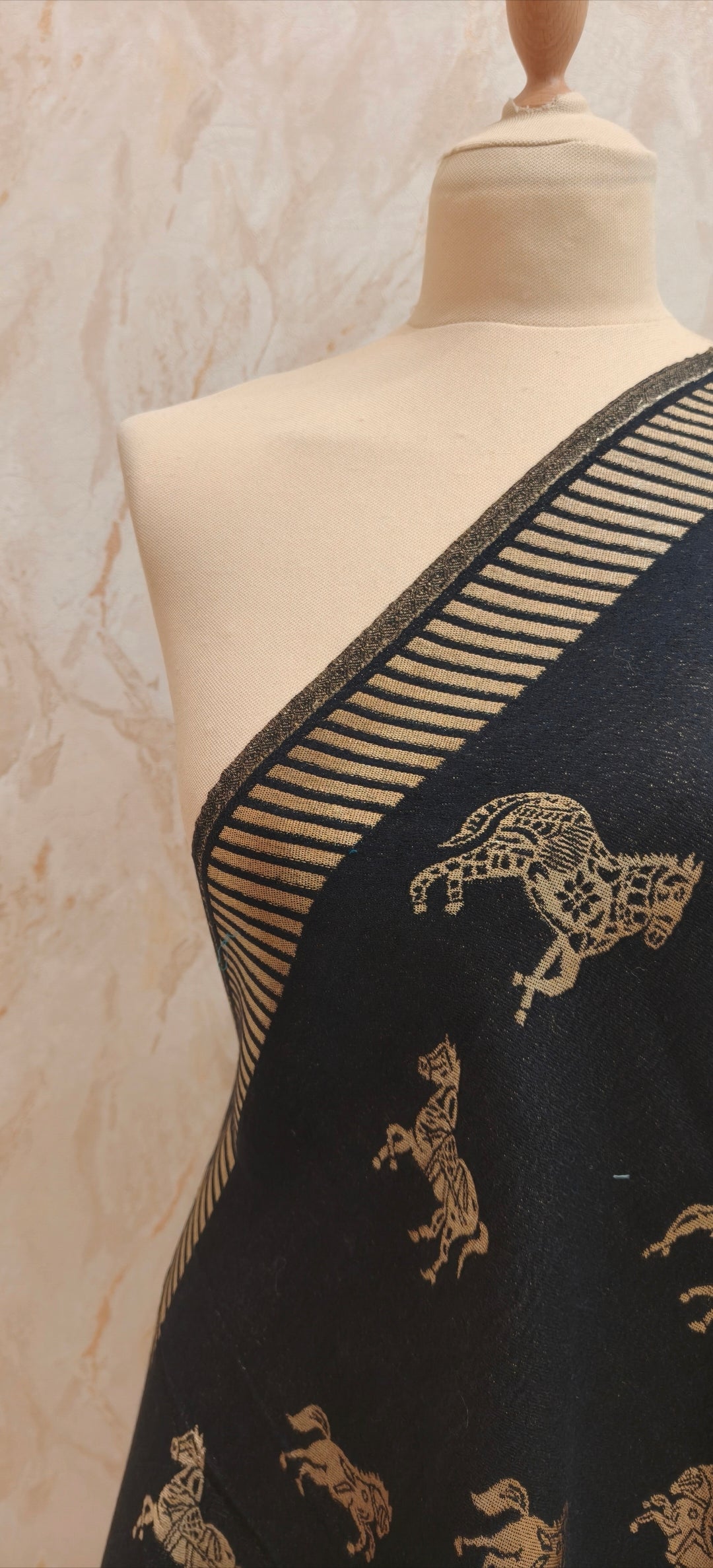 Black Cashmere Horse Scarf |House of Inaayat