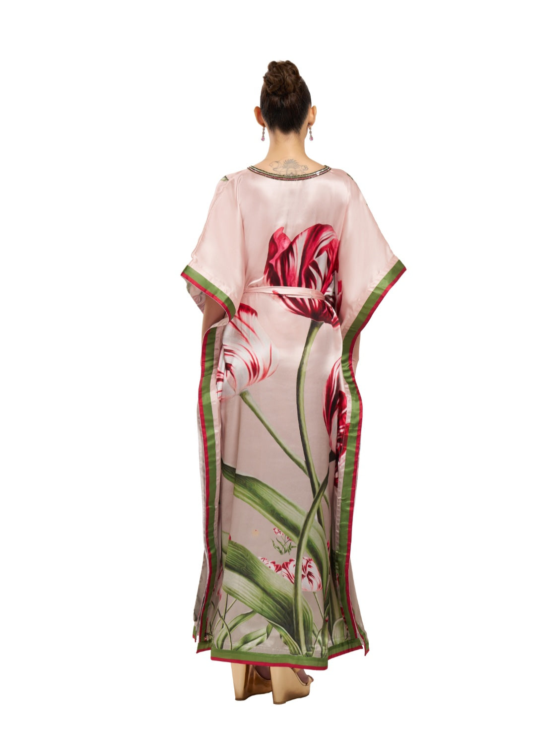 Rosewood Scalloped Kaftan | Pria Kataaria Puri