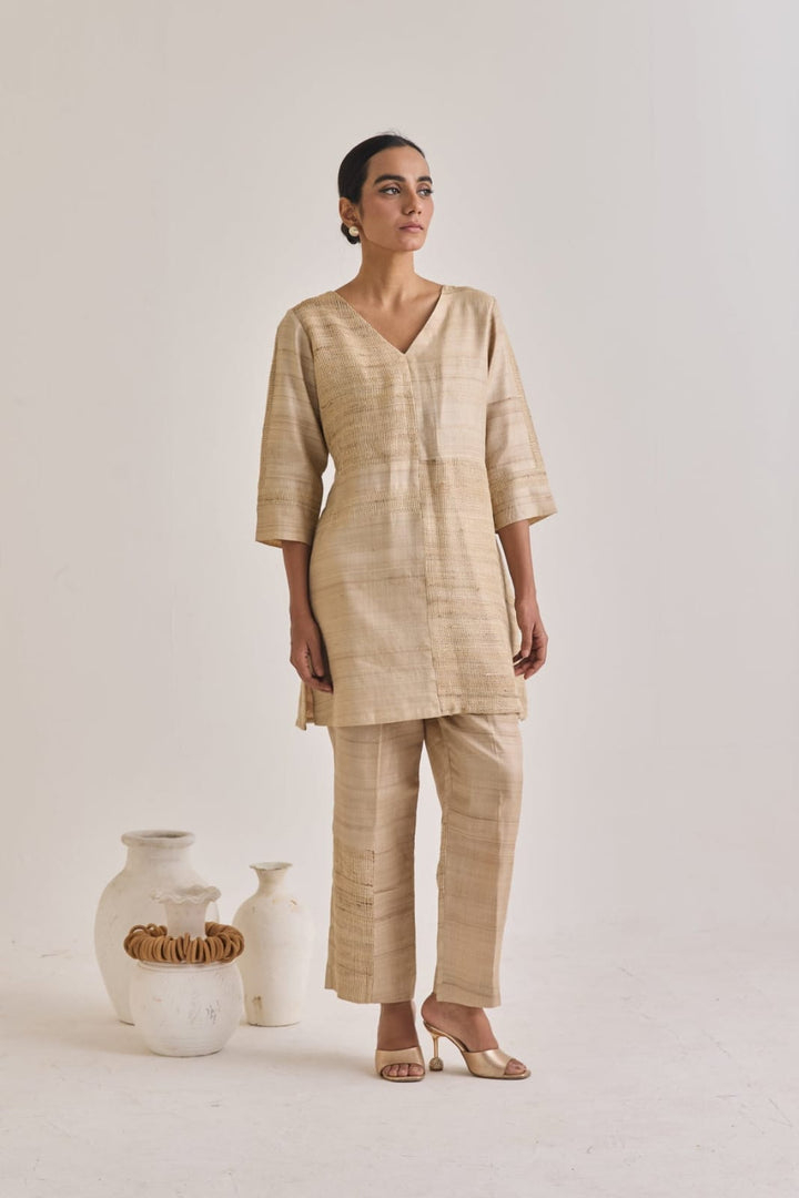 Hathkarga and Kora Tussar Blocked Co-ord Set | Essence by Monika
