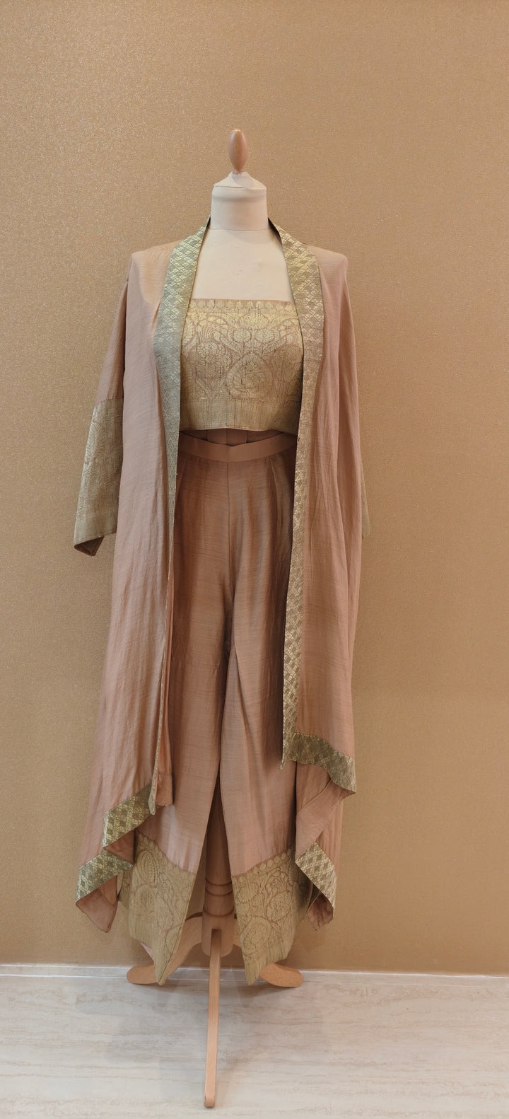 Banarsi Munga Cape Set| Essence by Monika