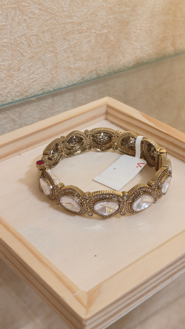 Antique Gold Finish Polki Kundan Bracelet|Vivinia by Vidhi Mehra