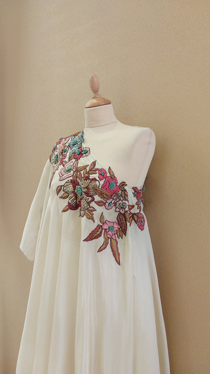 Off-White Asymmetric Kaftan Set |VARUN BAHL