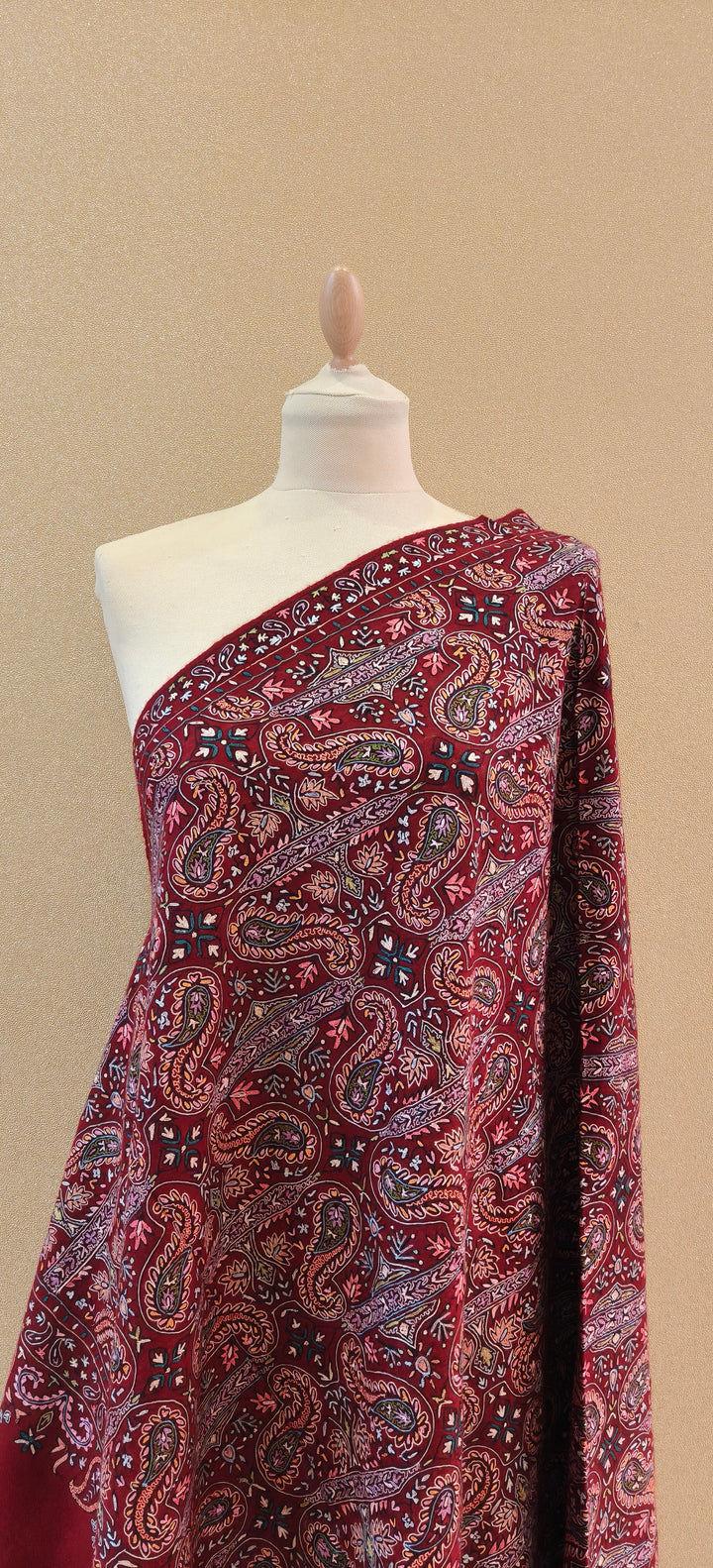 Royal Crimson Sozni Hand-Embroidered Jamawar Shawl|House Of Inaayat