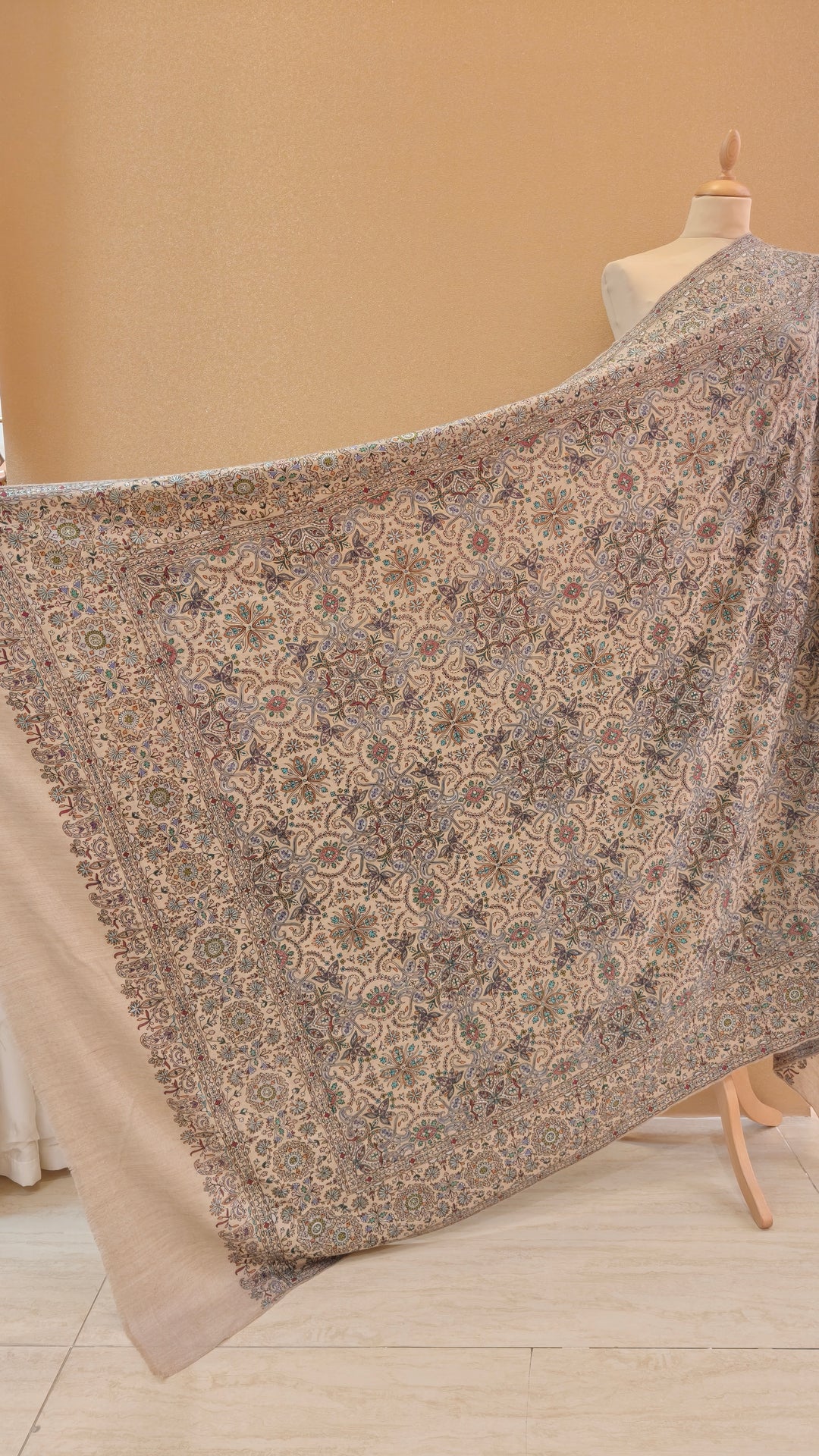 Beige Hand-Embroidered Kashmiri Soojni Shawl|House Of Inaayat