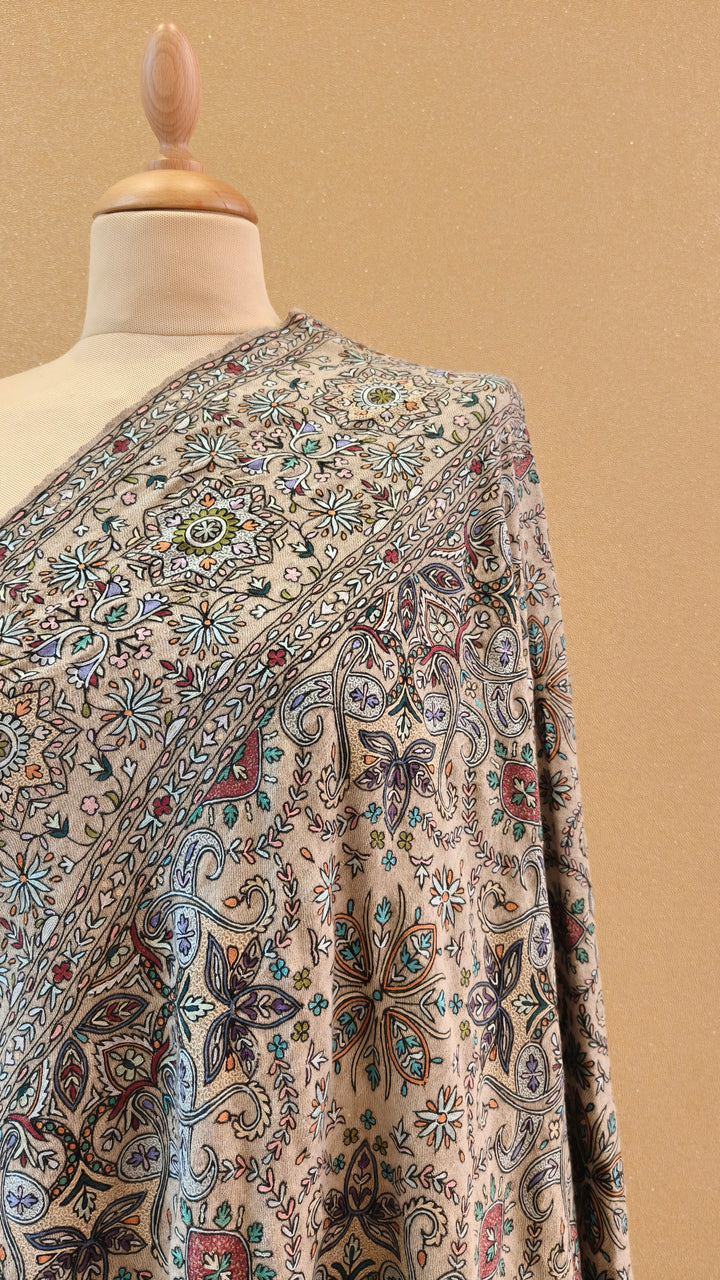 Beige Hand-Embroidered Kashmiri Soojni Shawl|House Of Inaayat