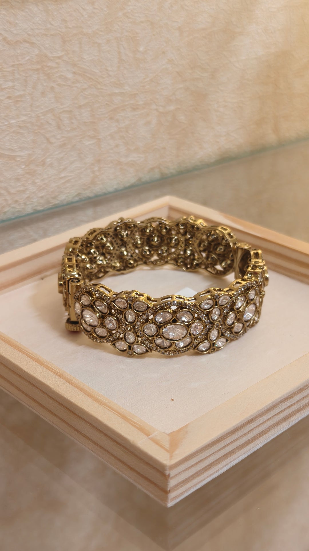 Classic Polki Hinged Bangle|Vivinia by Vidhi Mehra