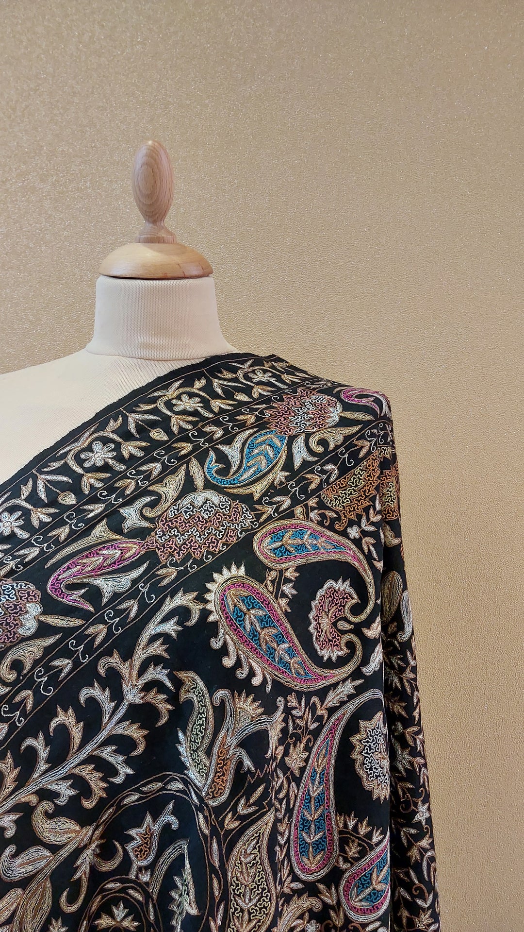 Black Sozni Jamawar Pashmina Shawl |AAMIR