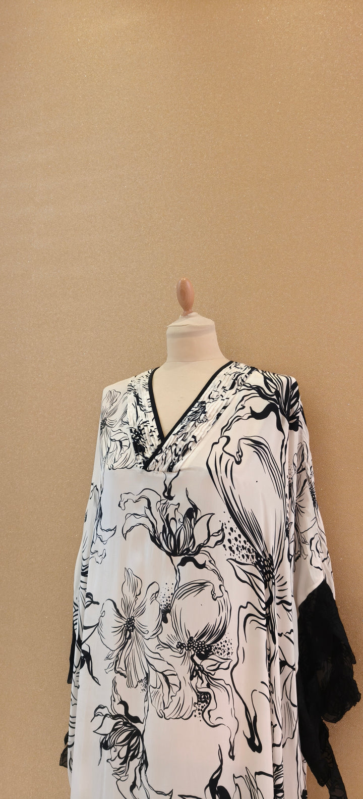 Black & White Floral Print Kaftan |VARUN BAHL