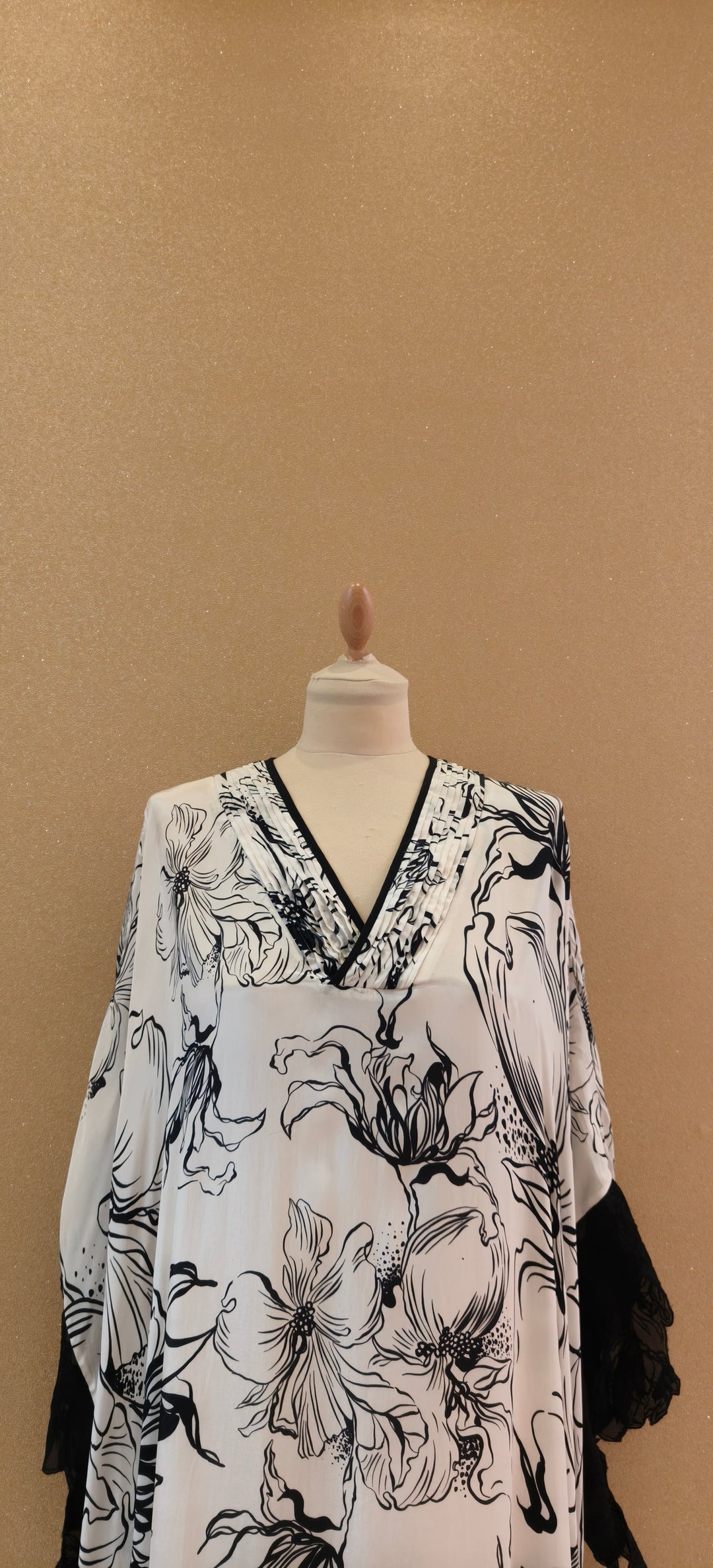 Black & White Floral Print Kaftan |VARUN BAHL