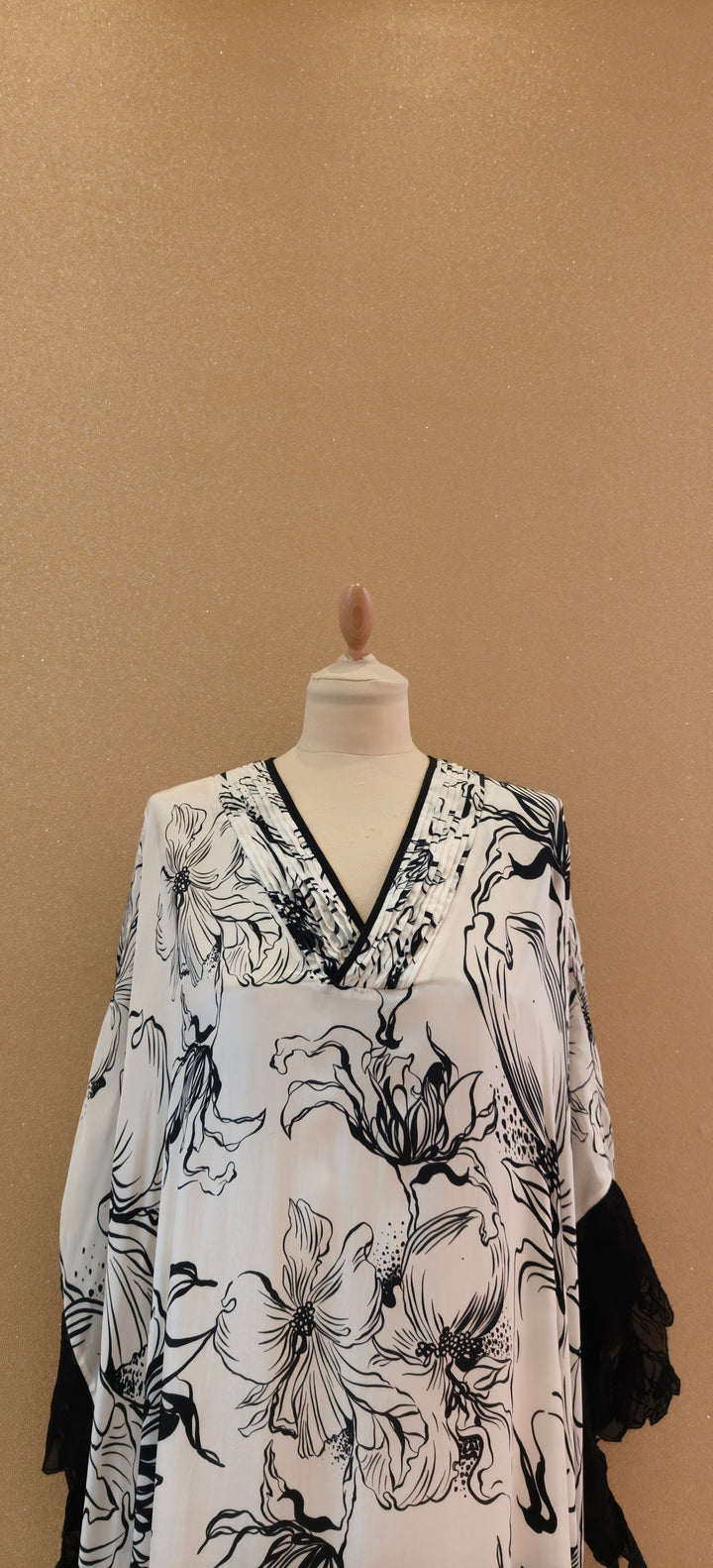 Black & White Floral Print Kaftan |VARUN BAHL